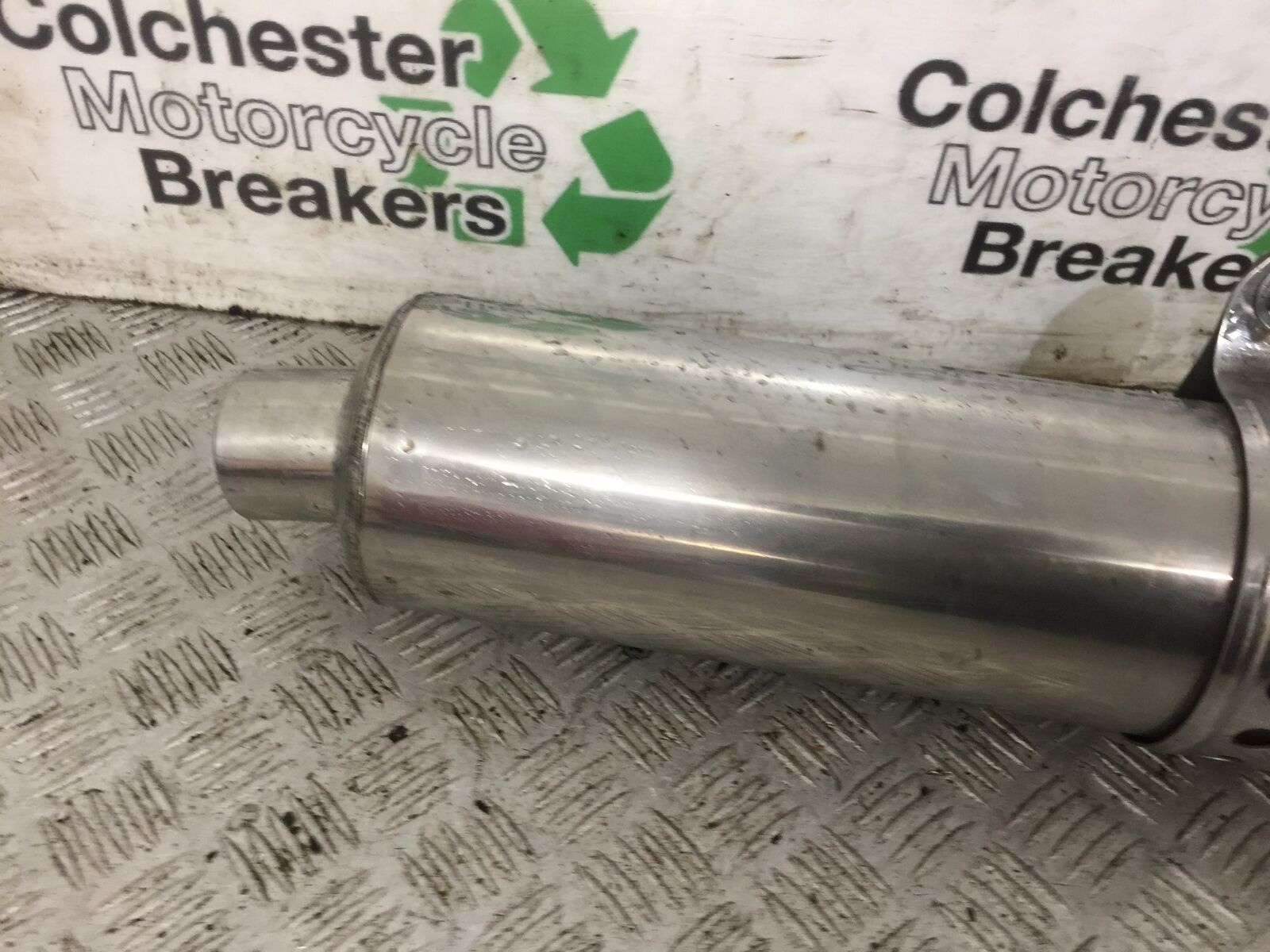 YAMAHA FZS600 FAZER 600 SILENCER  YEAR 2002-03  (STOCK 790)
