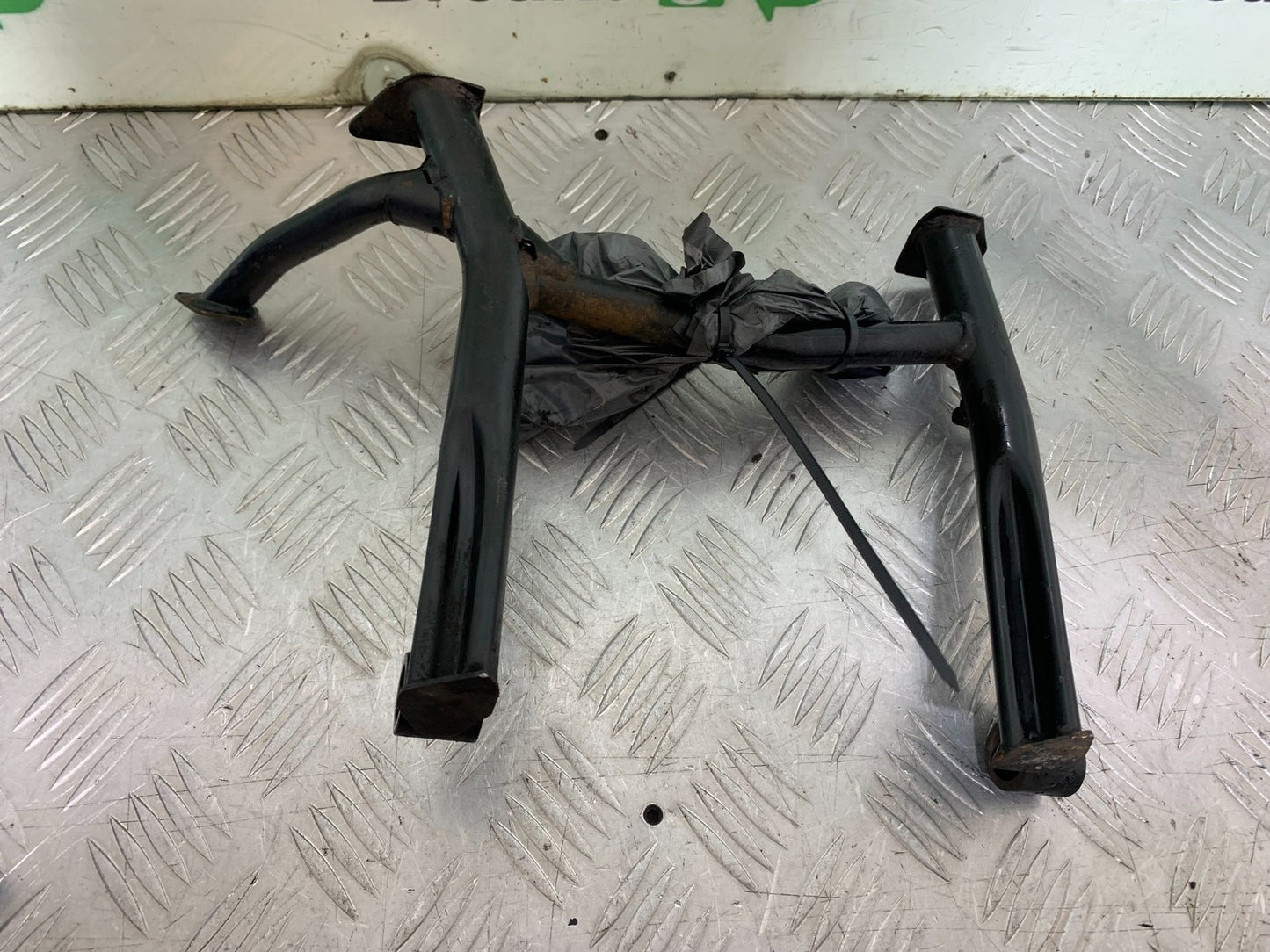 TRIUMPH 1050 SPRINT ST CENTER STAND 2003-2011 (CMB1285)