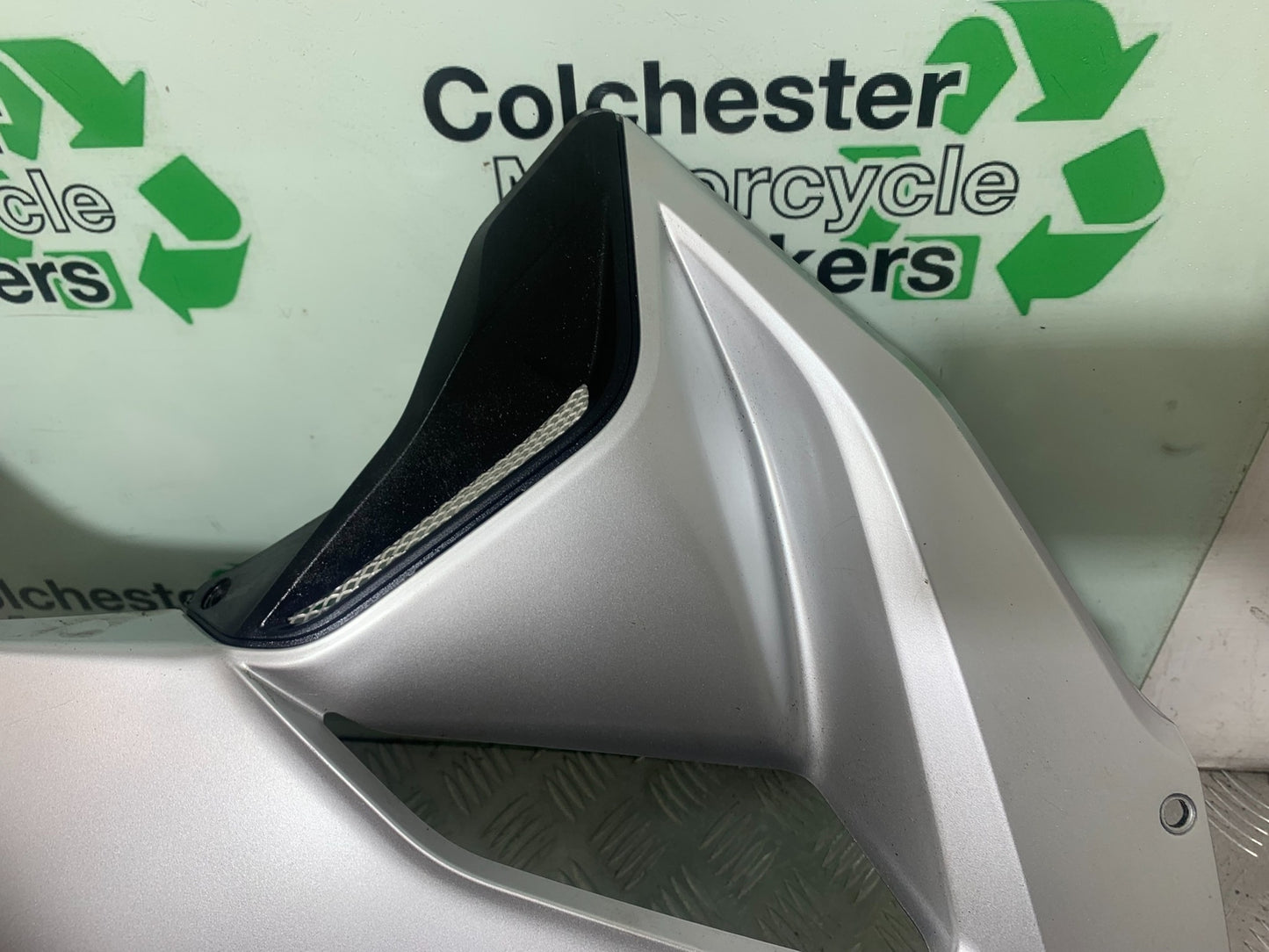 MV AGUSTA 800 F3 RIGHT FAIRING PANEL  YEAR 2013-2016 (CMB1152)