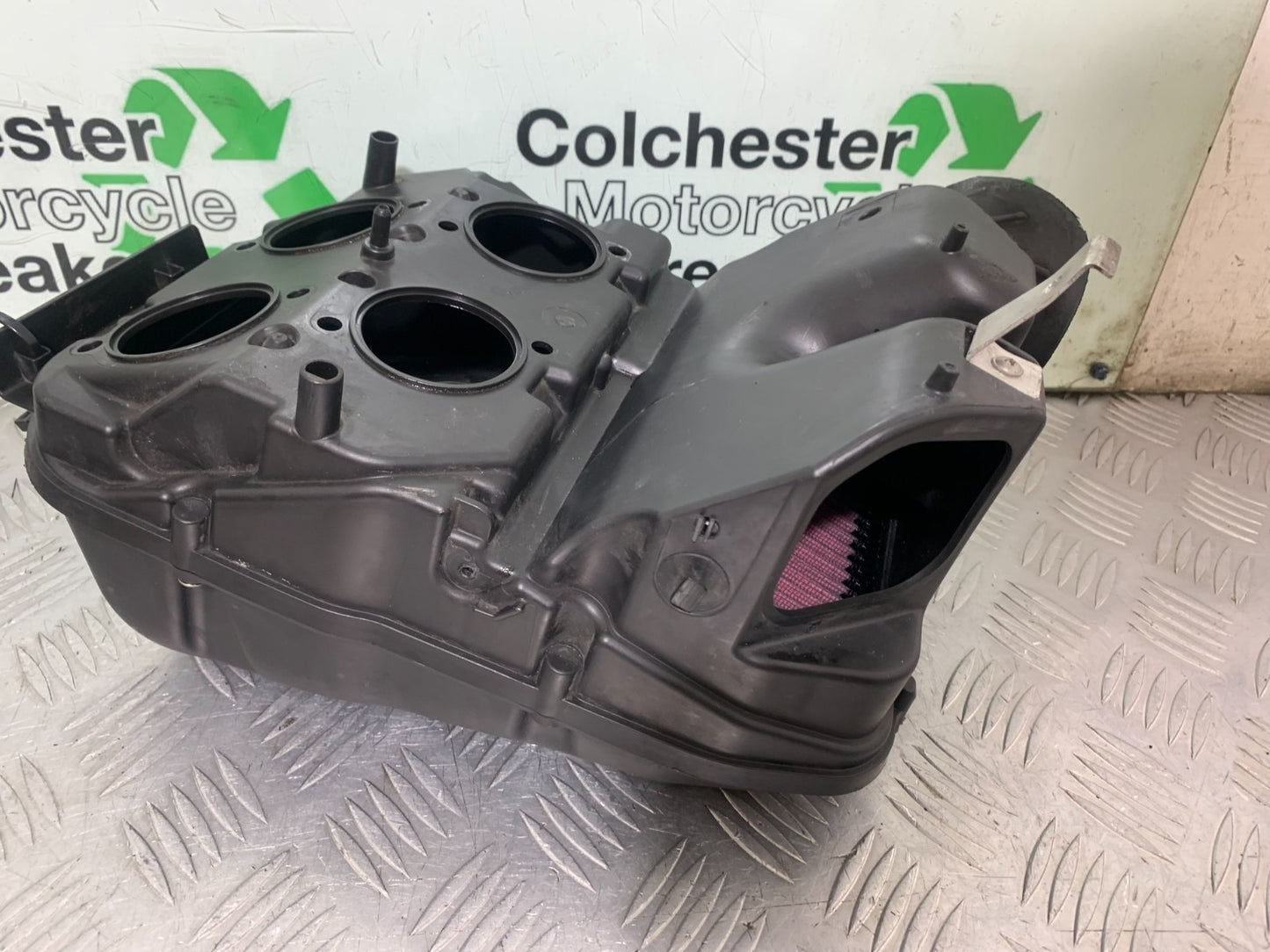 APRILIA TUONO 1000 V4R AIRBOX YEAR 2011-13  (CMB1331)