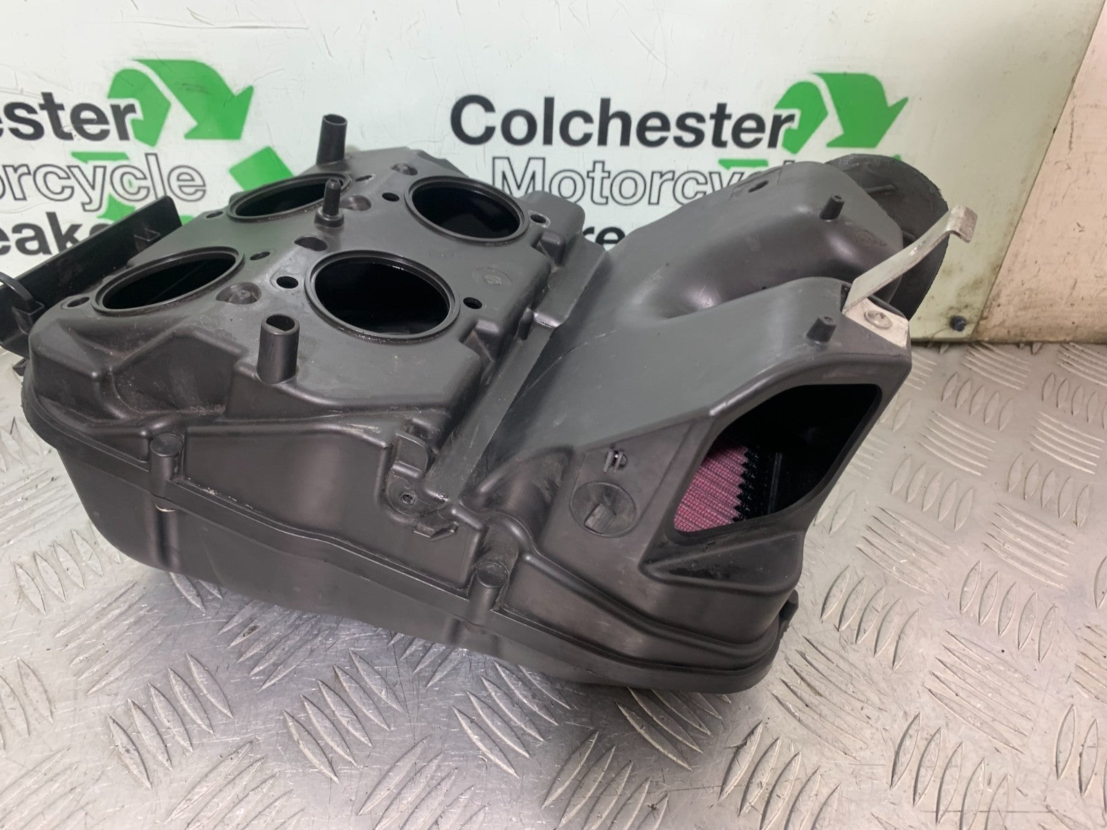 APRILIA TUONO 1000 V4R AIRBOX YEAR 2011-13  (CMB1331)