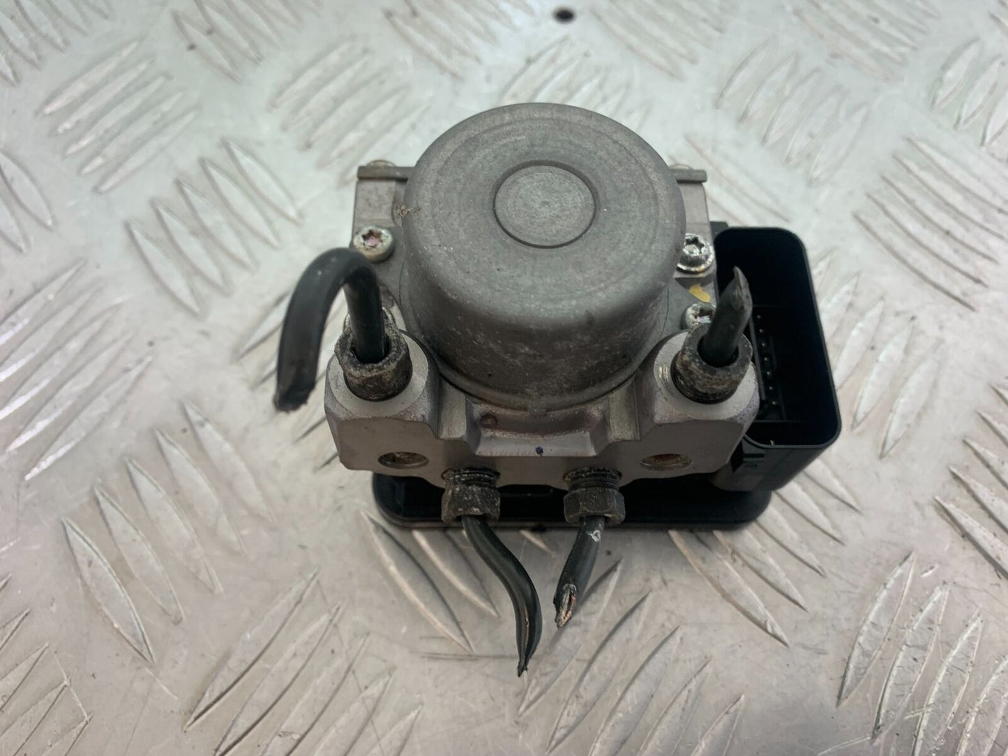 HONDA CBR650 F CBR 650F ABS PUMP  YEAR 2014-17  (CMB1130)