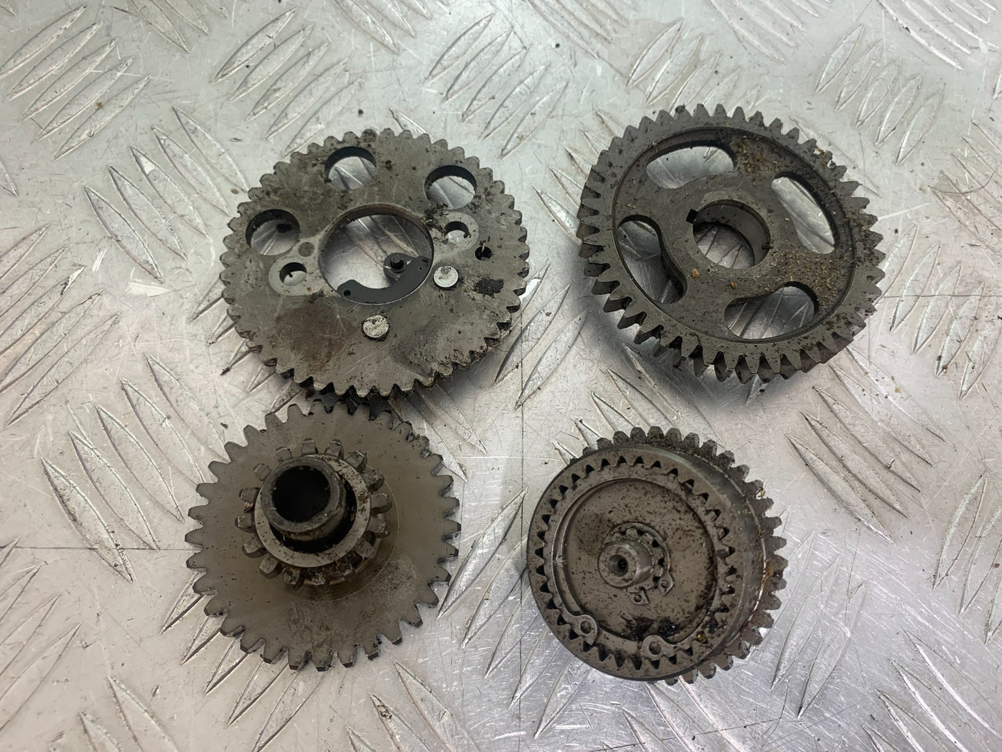 APRILIA 650 PAGASO STRADA ENGINE GEARS    YEAR 2005-2010 (CMB1057)