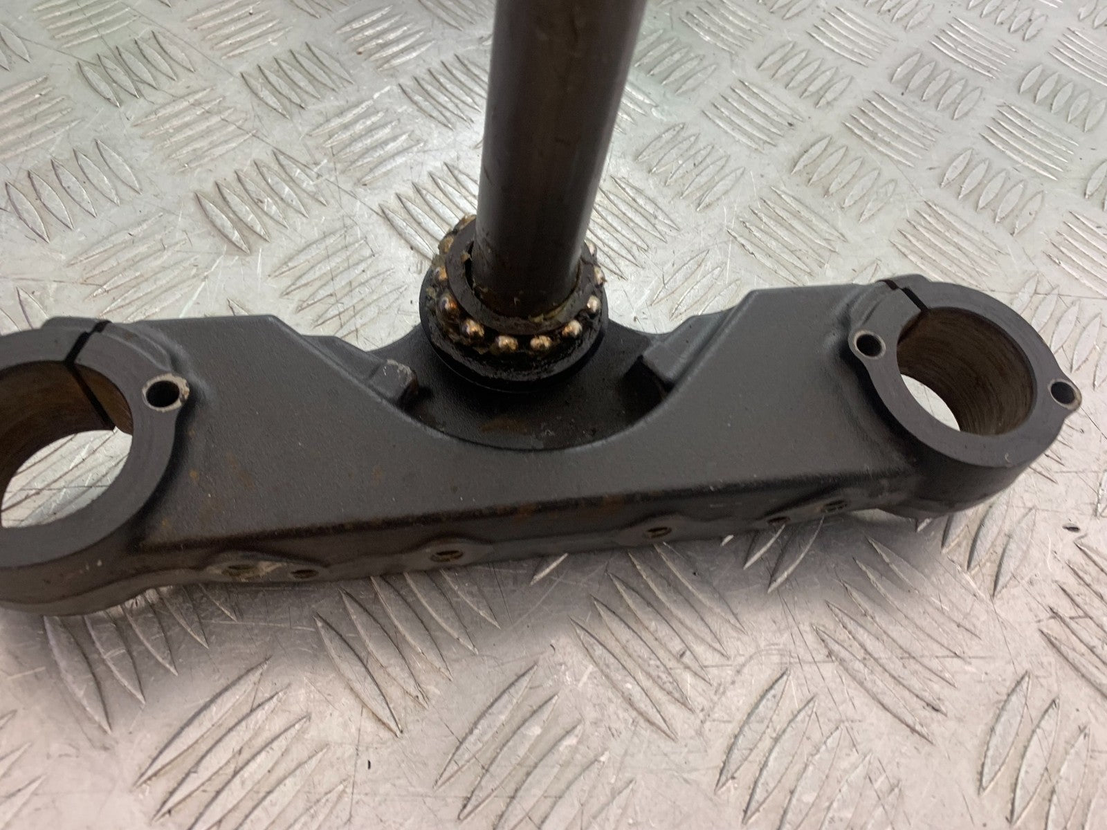 YAMAHA XVS 1300 MIDNIGHT STAR BOTTOM YOKE YEAR 2007-16 (CMB1200)