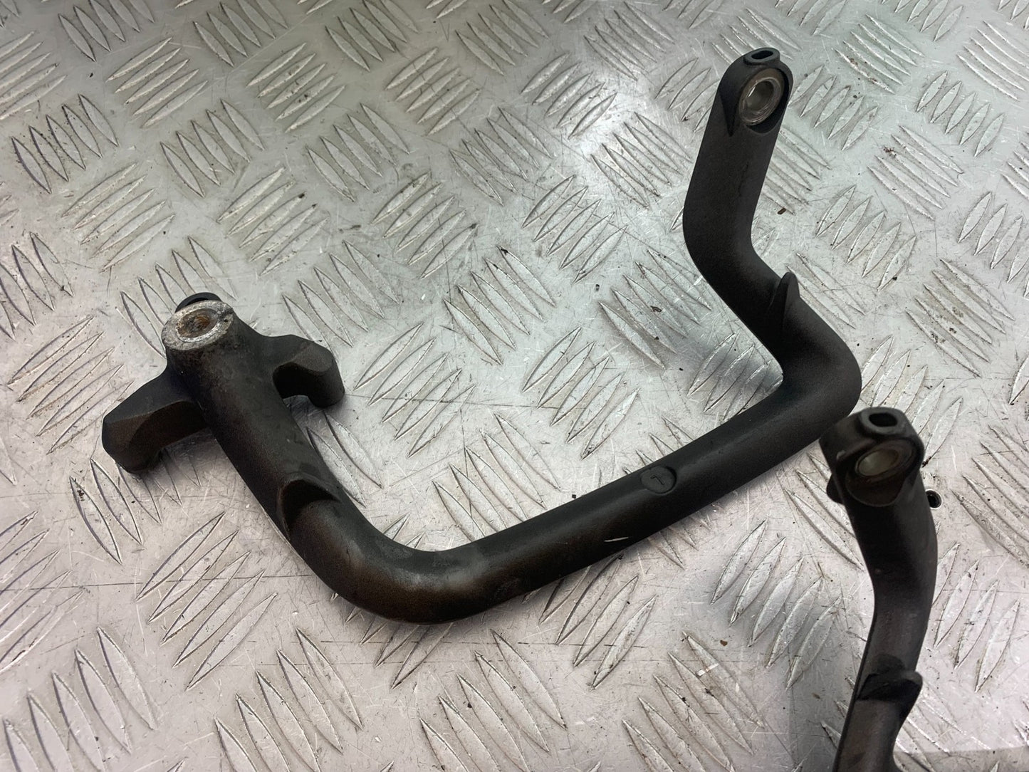 TRIUMPH TIGER 800 XRT GRAB RAILS   2018-2020 (CMB1193)