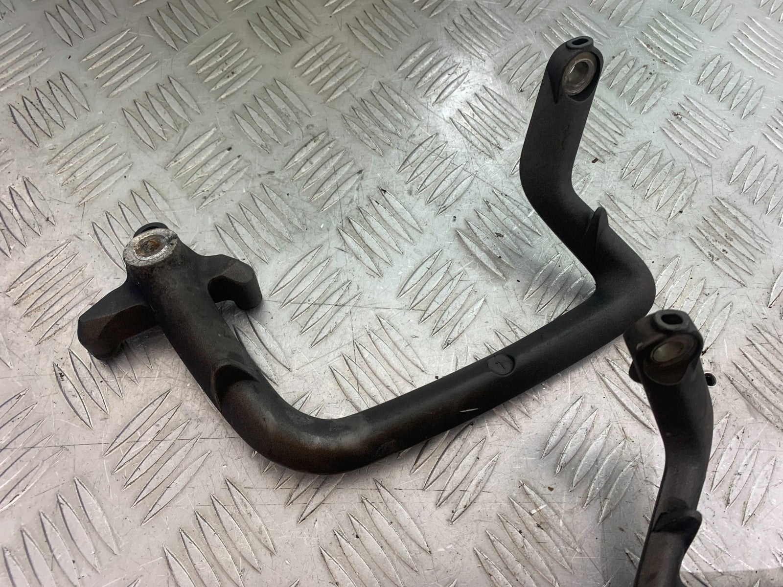 TRIUMPH TIGER 800 XRT GRAB RAILS   2018-2020 (CMB1193)