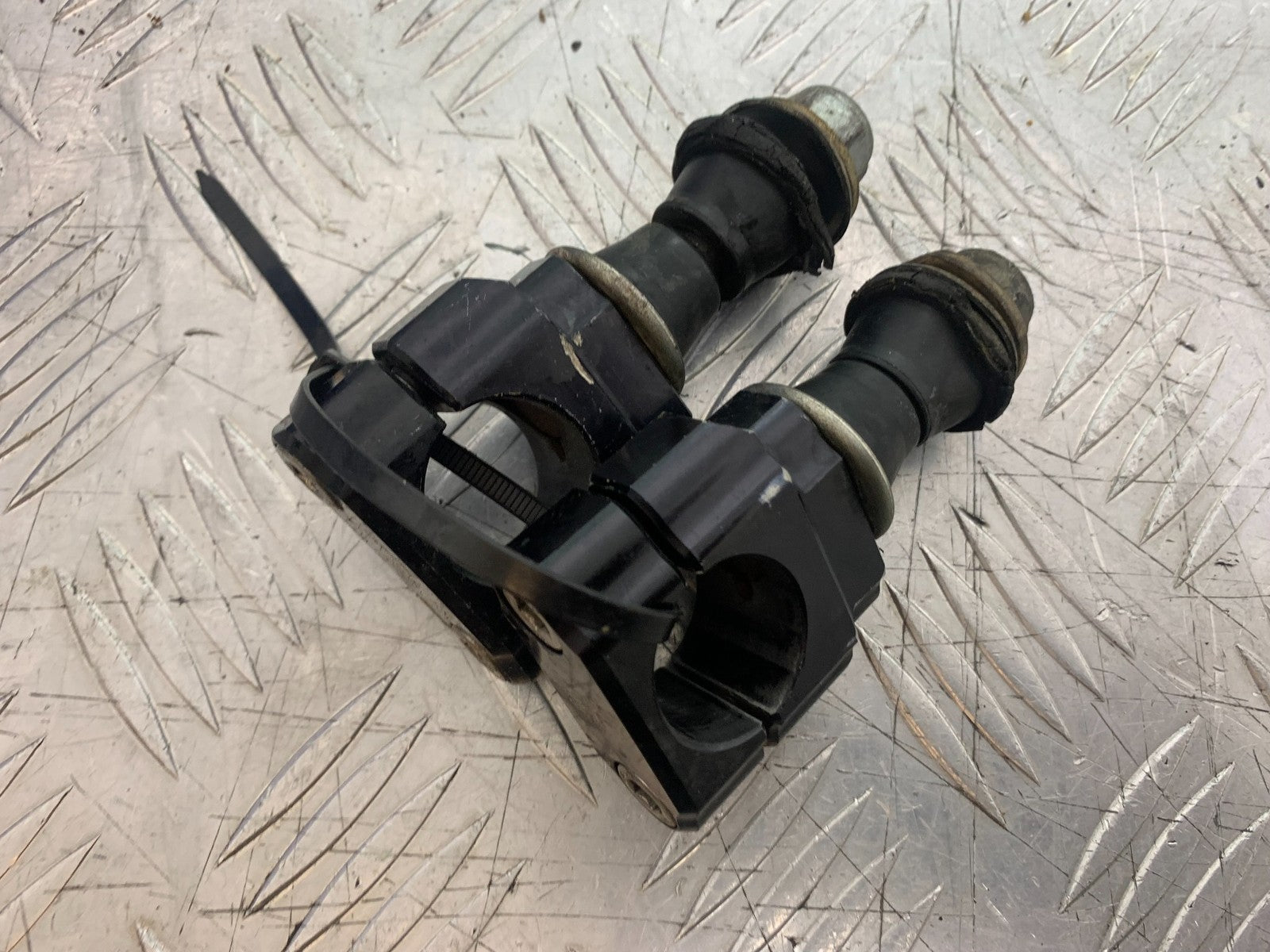 KAWASAKI KXF450 KXF 450 HANDLEBAR RISERS YEAR 2013 CMB1217)