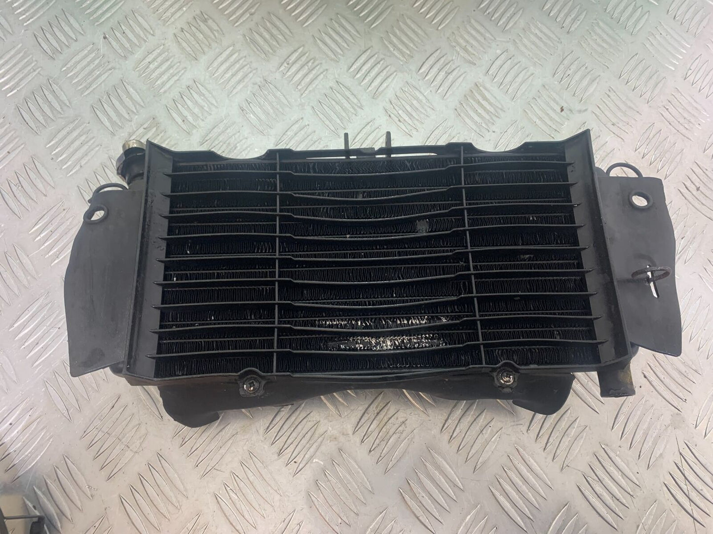 HONDA VFR400 VFR 400 NC21 RADIATOR   YEAR 1986-87 (CMB1043)