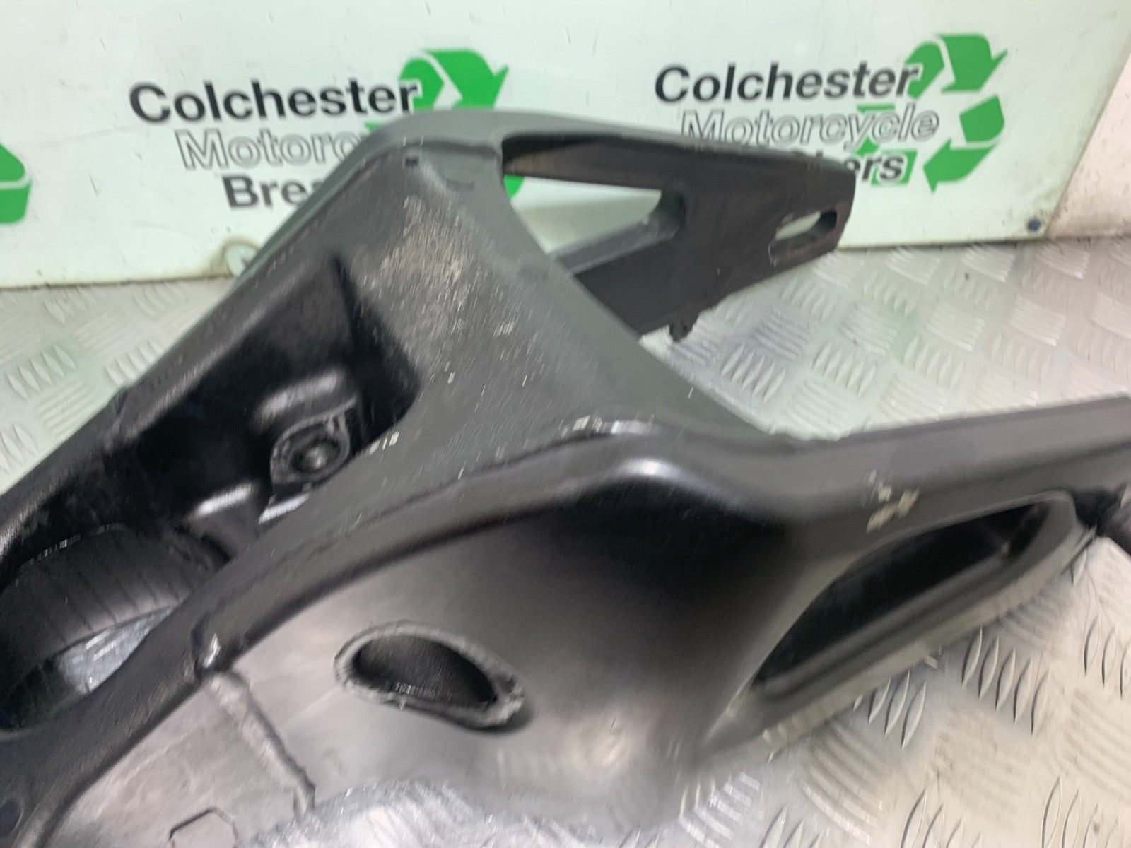 YAMAHA YZF R1 4C8 SWINGARM YEAR 2007-2008 (CMB1237)