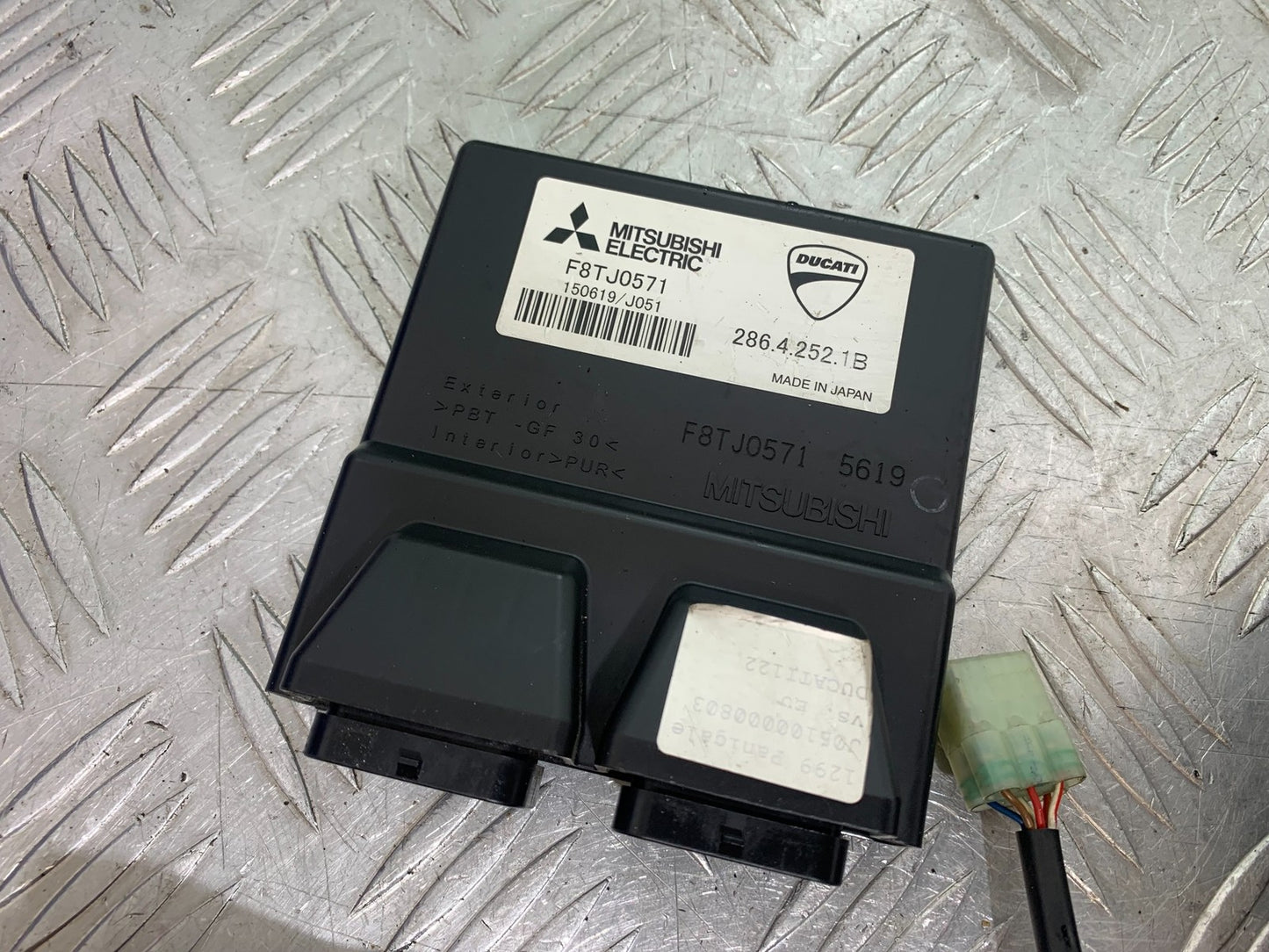 DUCATI 1299 PANIGALE ECU LOCKS KEY  YEAR 2016 (CMB 1187)