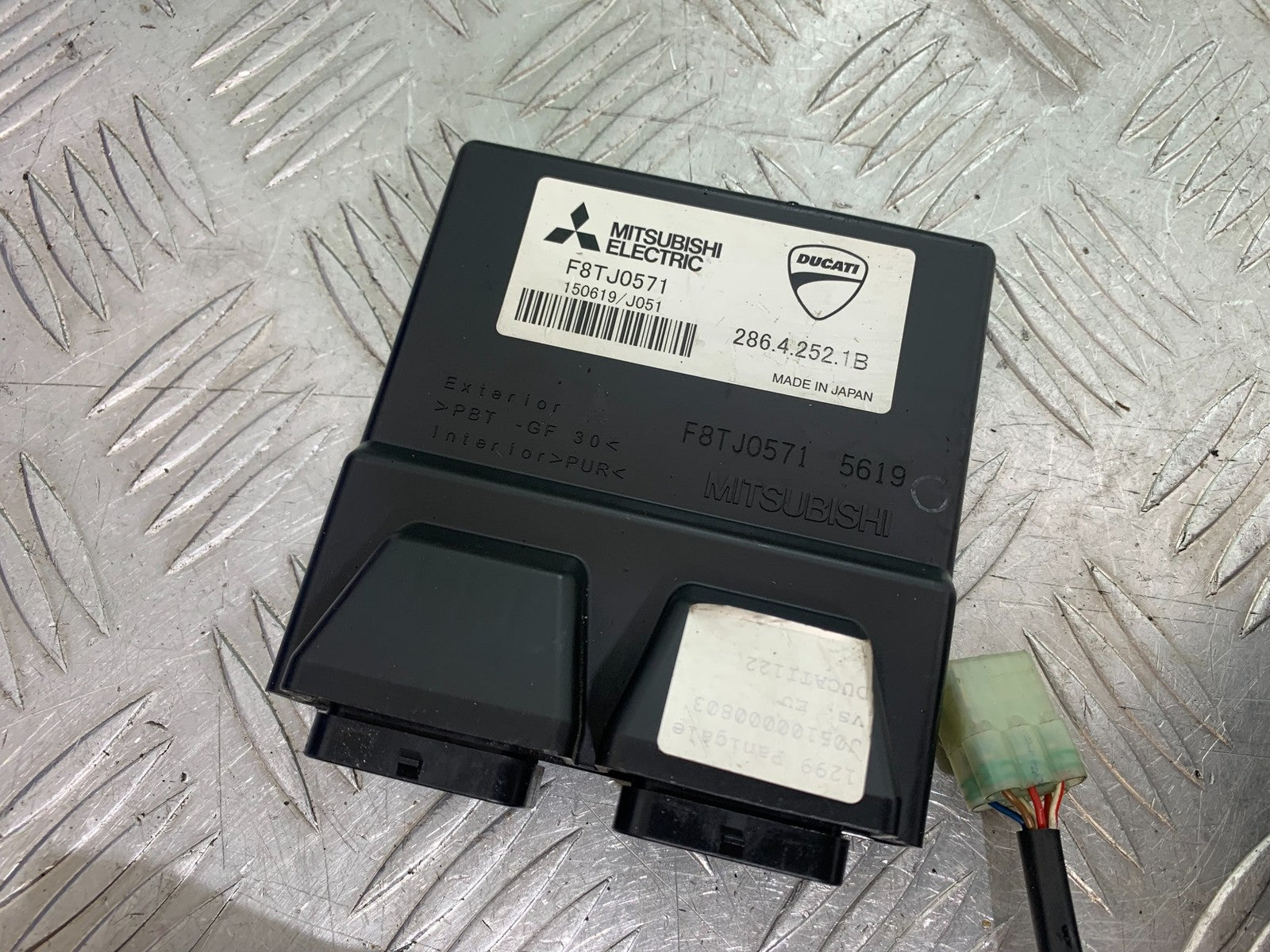 DUCATI 1299 PANIGALE ECU LOCKS KEY  YEAR 2016 (CMB 1187)