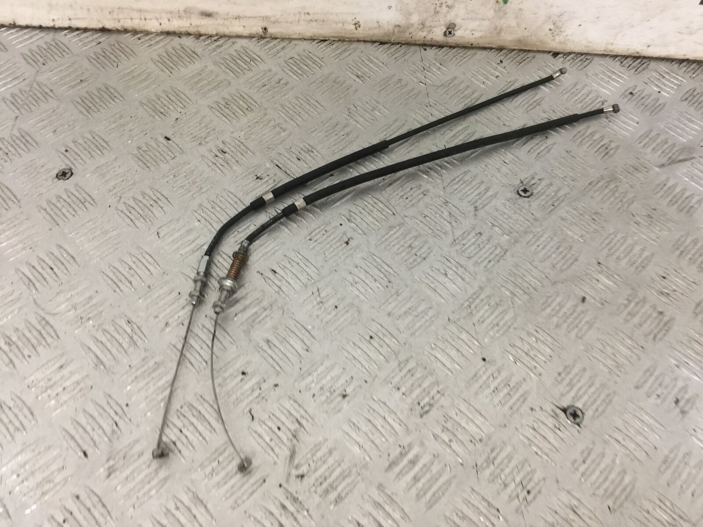 HONDA CBR1000 rr FIREBLADE SERVO CABLES  YEAR 2004  (STOCK 853)