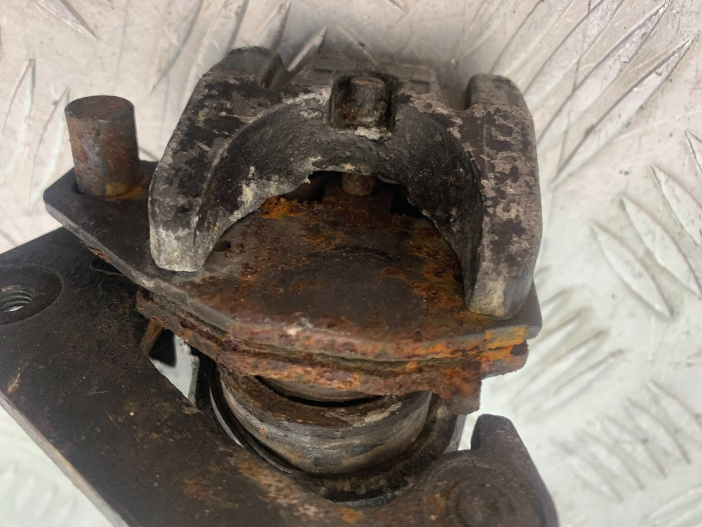 KAWASAKI ZX6R ZX6 F REAR CALIPER   YEAR 1995-1997 (CMB1169)