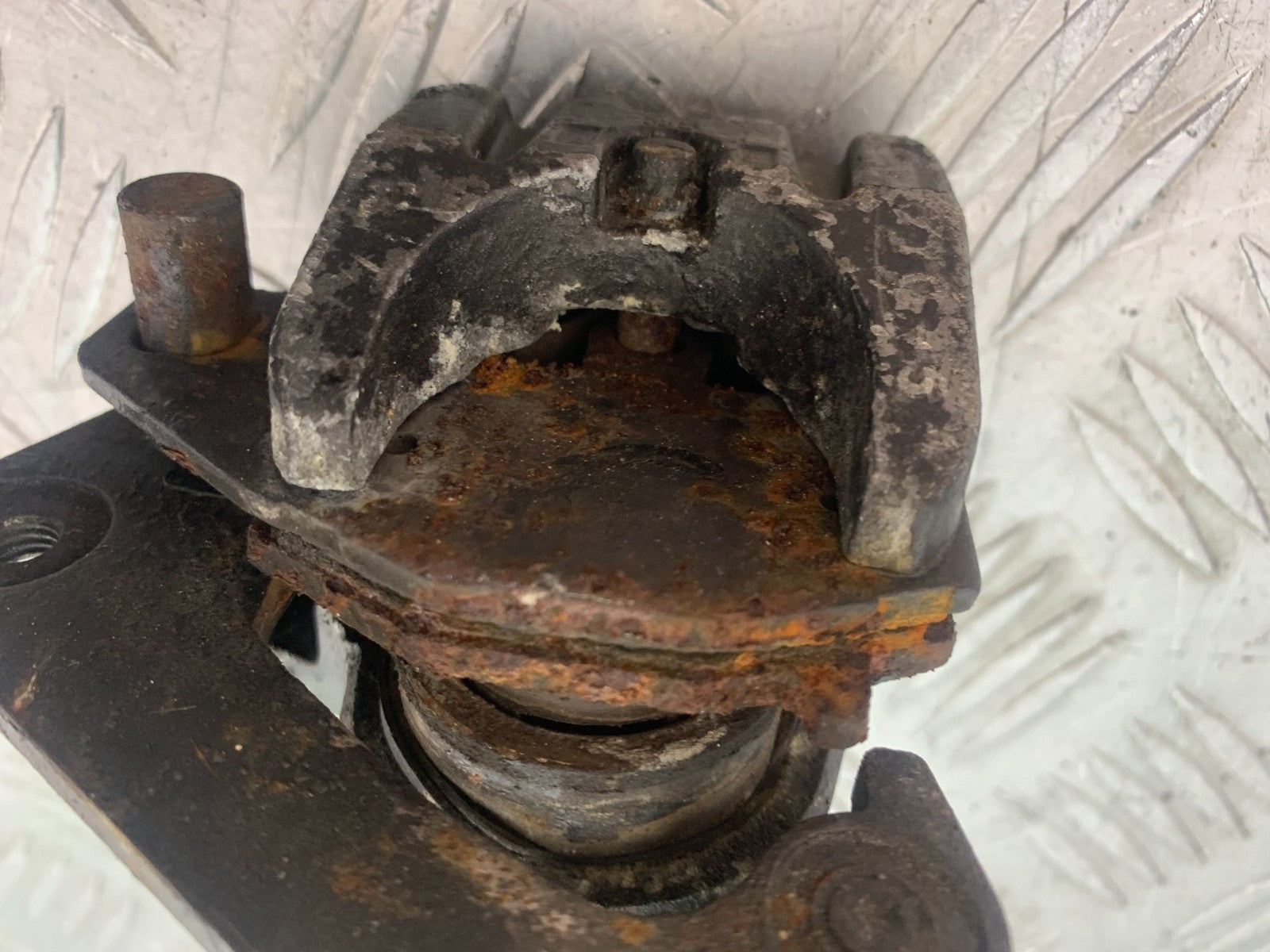 KAWASAKI ZX6R ZX6 F REAR CALIPER   YEAR 1995-1997 (CMB1169)