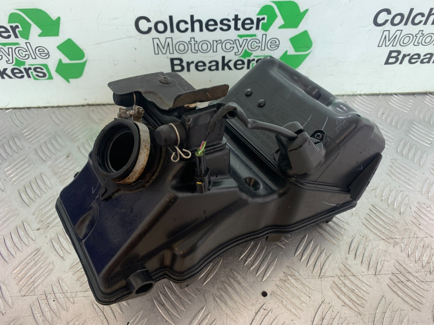 KTM DUKE 125 AIRBOX   YEAR 2017-2022 (CMB1222)
