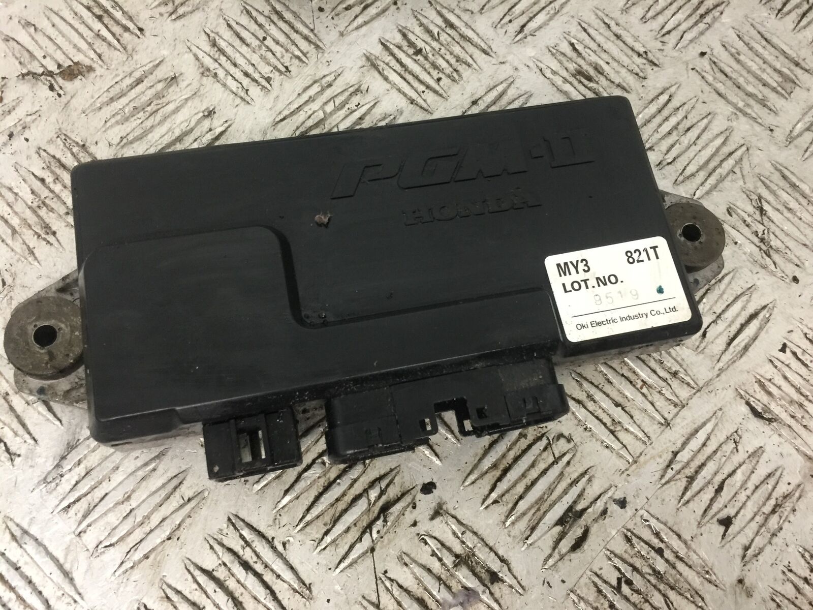 HONDA ST1100  PAN EUROPEAN ABS ECU COMPUTER CONTROLLE  YEAR 1996-2001(STOCK 786)