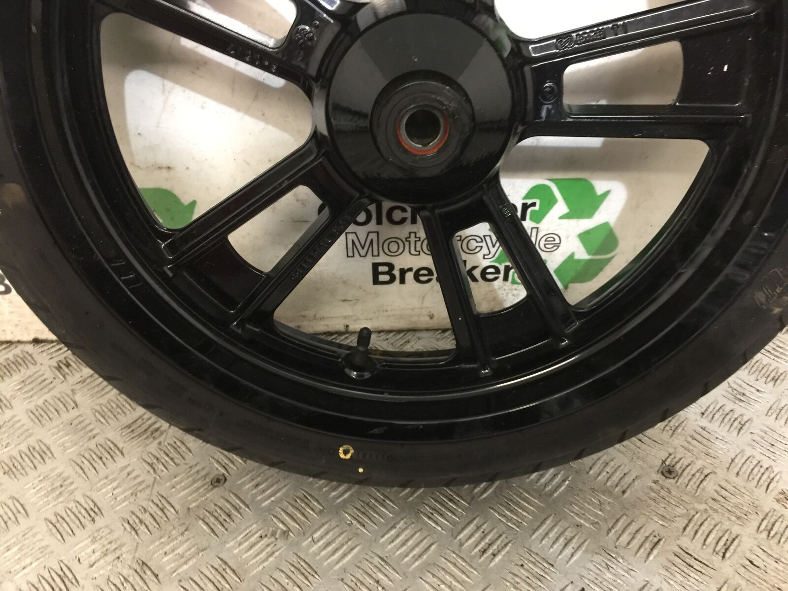 KAWASAKI VN 650 VULCAN FRONT WHEEL   YEAR 2017-2021 (STOCK 811)