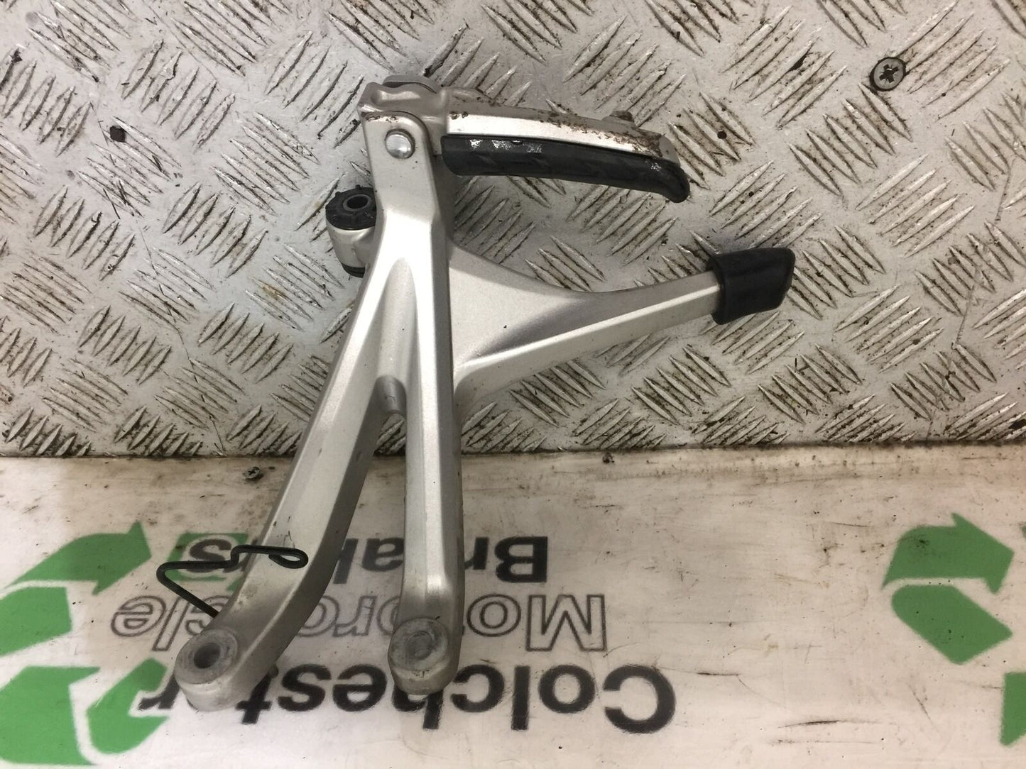 HONDA VFR1200 VFR 1200 FA RIGHT REAR HANGER AND PEG YEAR 2010-11  (STOCK 793)