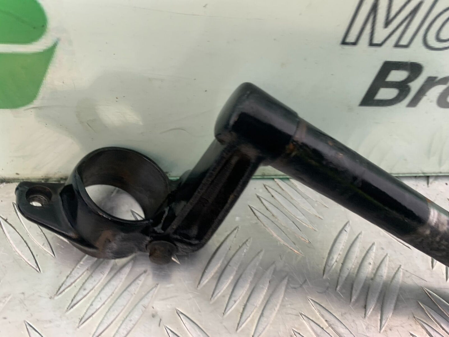 YAMAHA FJ1100 FJ 1100 RIGHT HANDLE BAR  YEAR 1984-1985 (CMB1101)