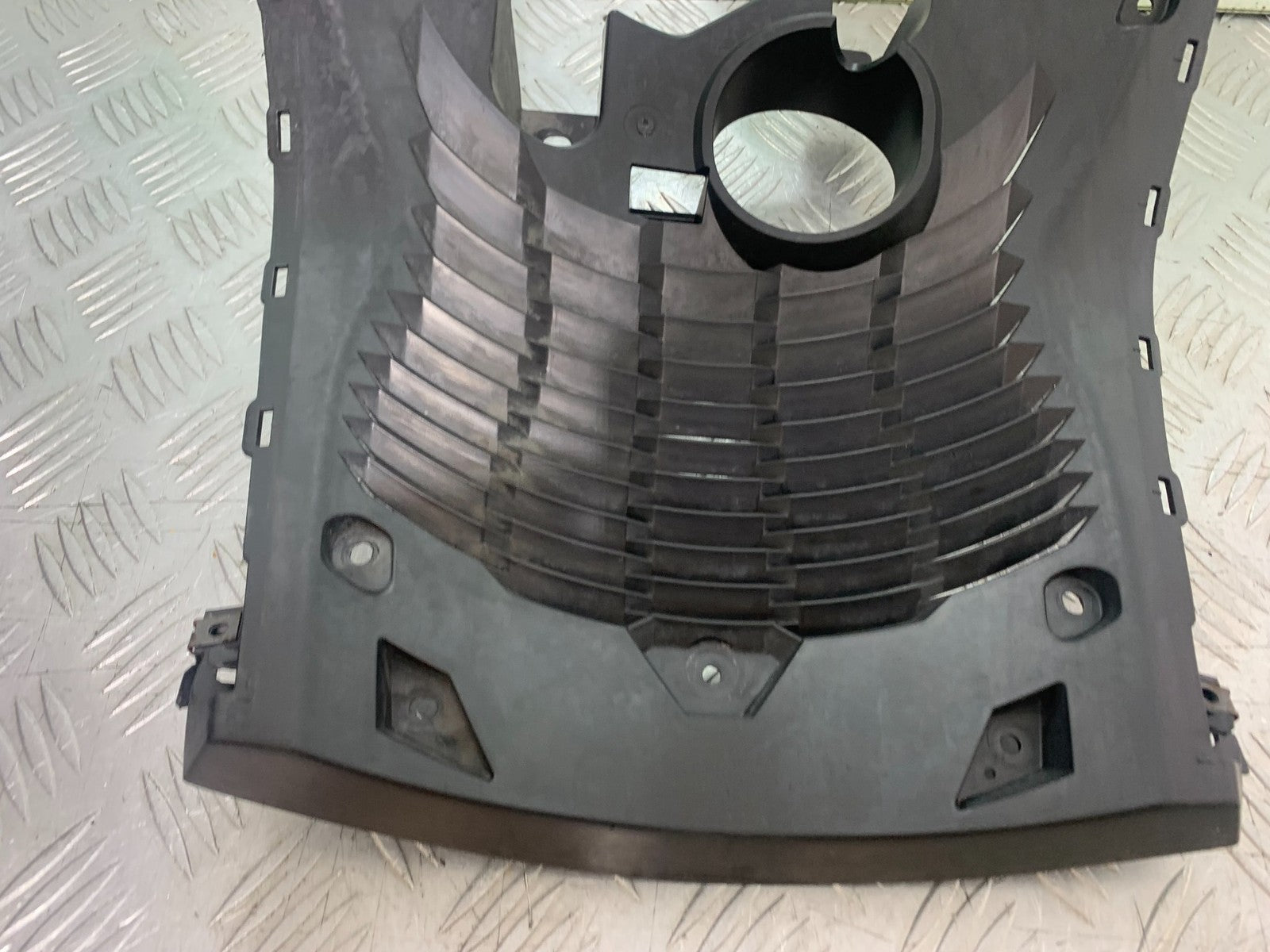 YAMAHA XMAX 300 RADIATOR GRILL YEAR 2017-2020 (CMB1218)
