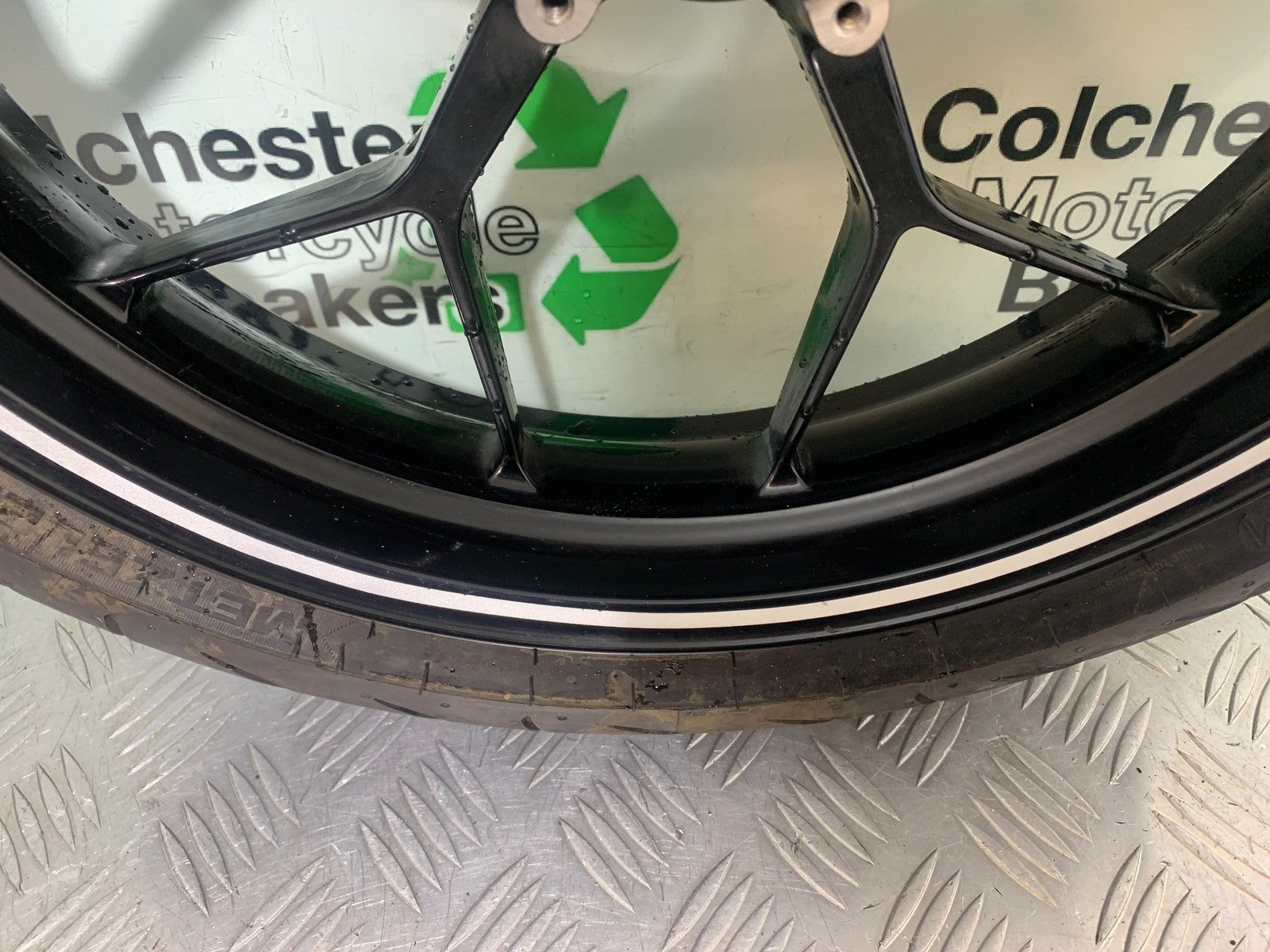 HONDA CBR1000 rr FIREBLADE FRONT WHEEL YEAR 2012-2016 (CMB1198)