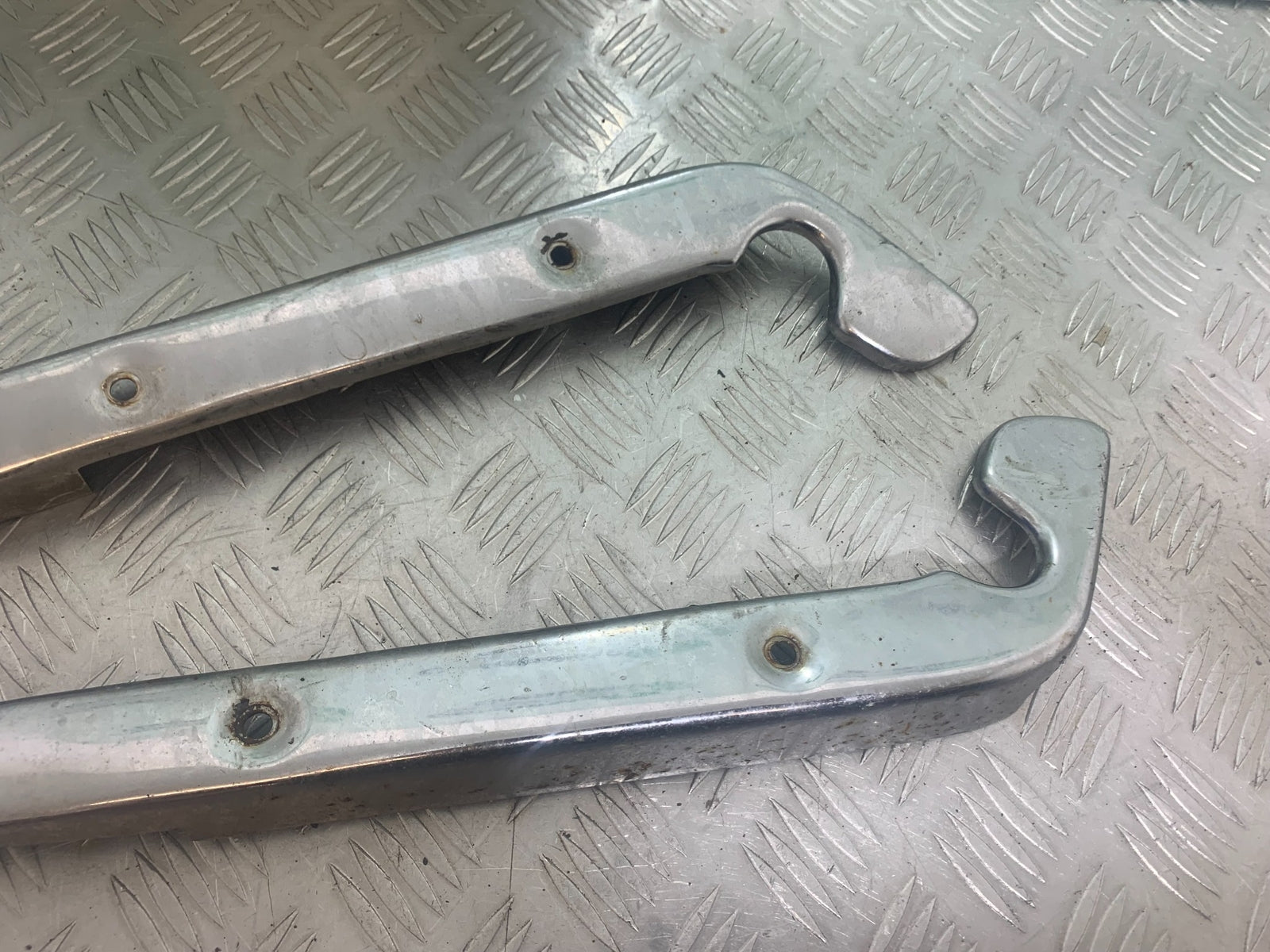 PIONEER XF250 CHROME FRAME COVERS  YEAR 2009 (CMB1143)