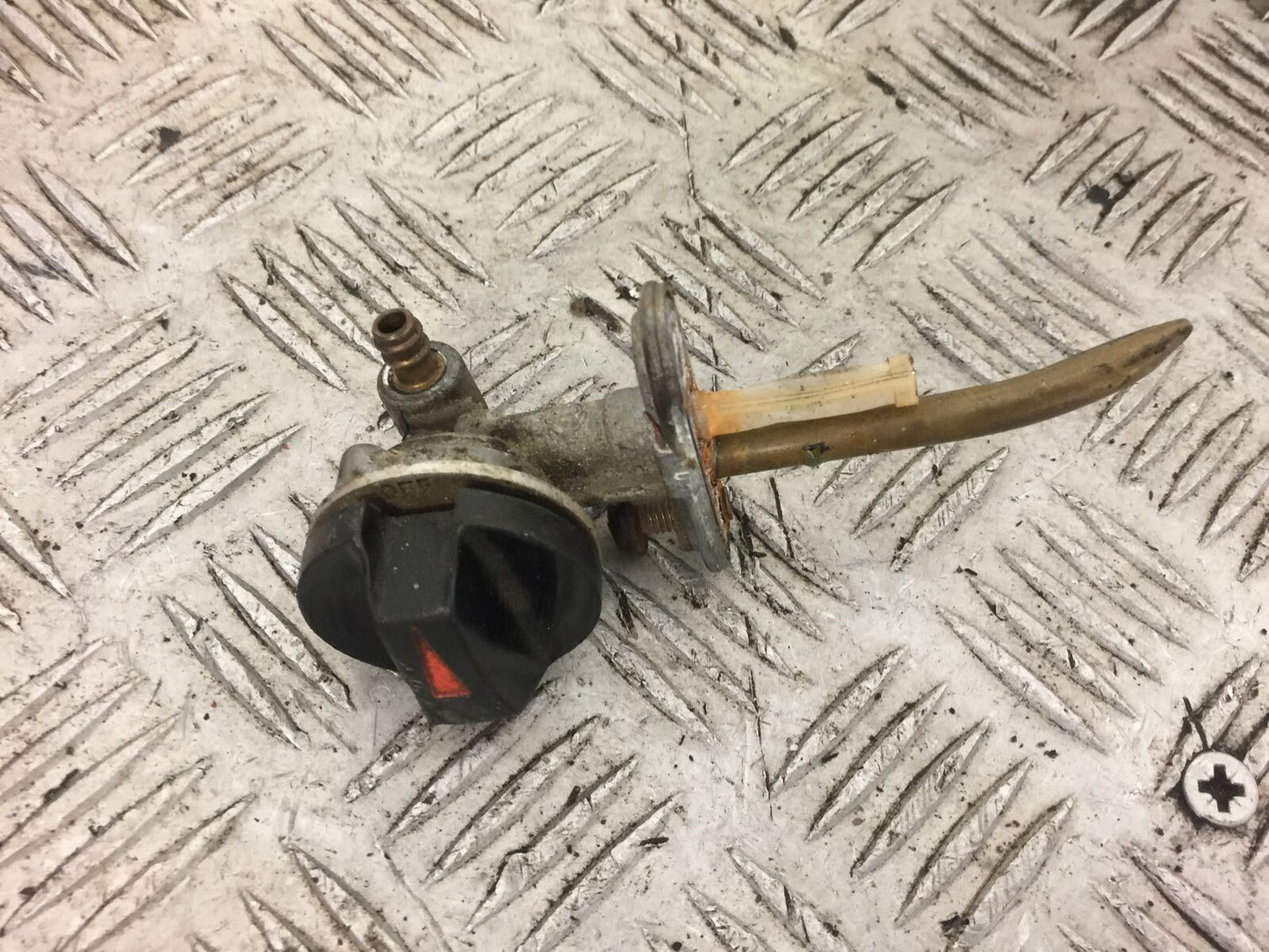 YAMAHA FZR1000 FZR 1000 GENESIS PETROL TAP  (STOCK 433)