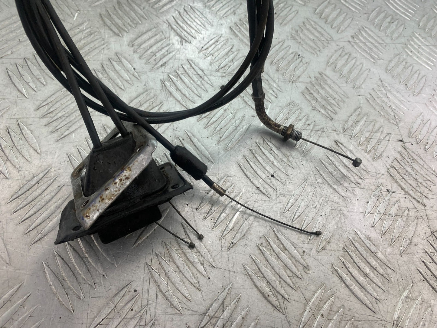SUZUKI GP100 GP 100 THROTTLE CABLES YEAR 1978-1988 (CMB1259)