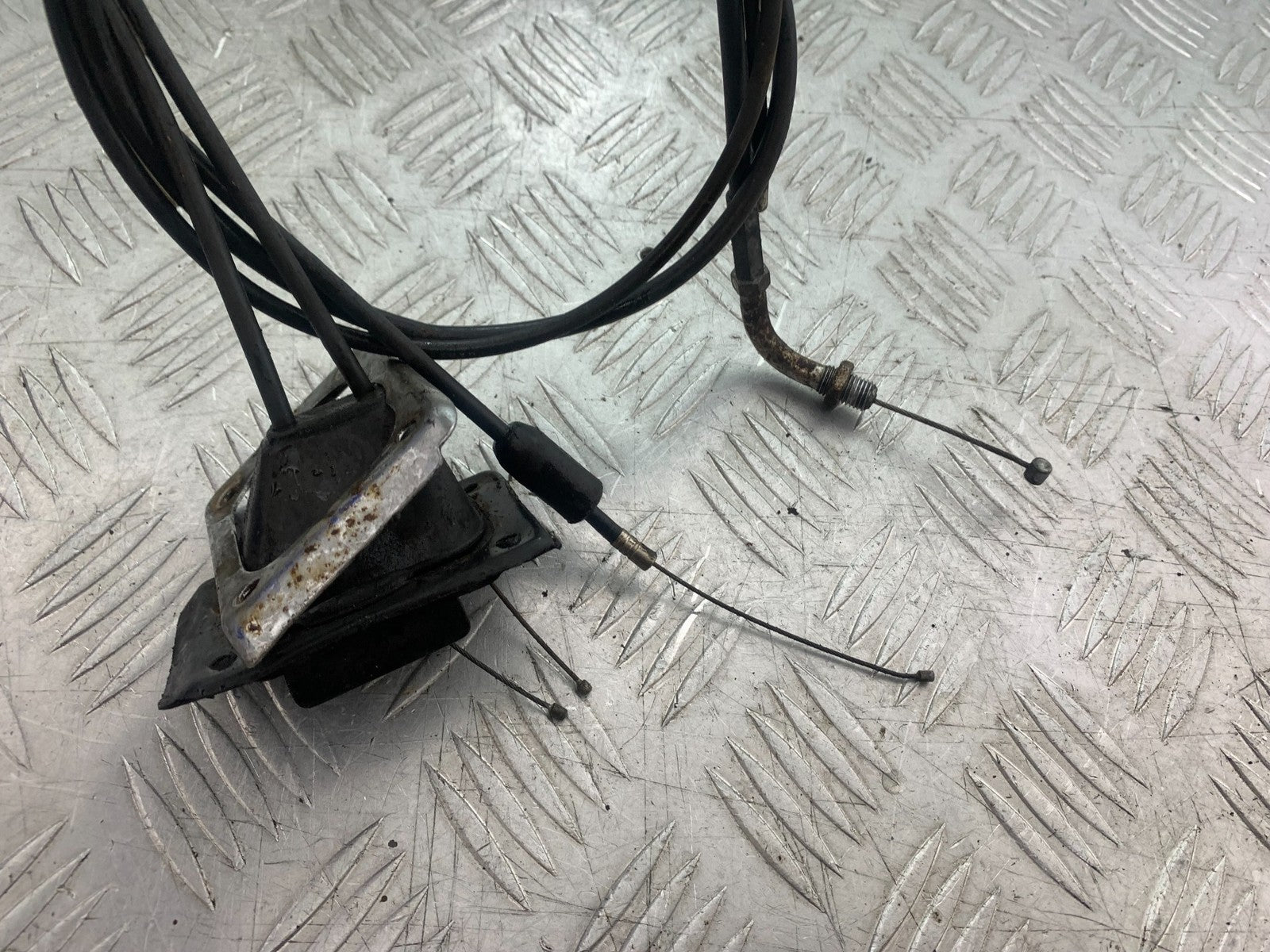 SUZUKI GP100 GP 100 THROTTLE CABLES YEAR 1978-1988 (CMB1259)