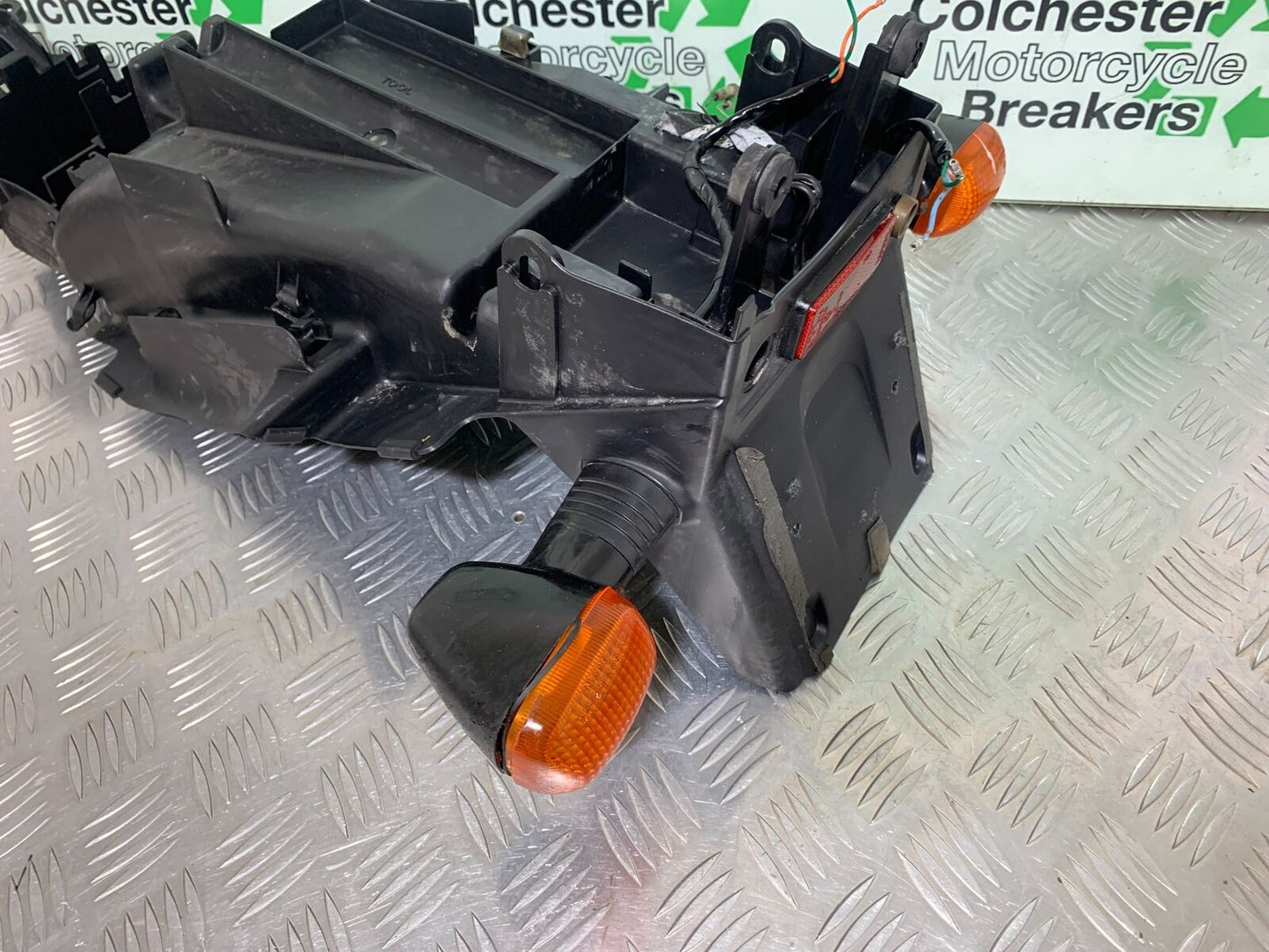 HONDA CBR1100 BLACKBIRD REAR MUDGUARD AND INDICATORS  YEAR 1996-1998 (CMB1017)