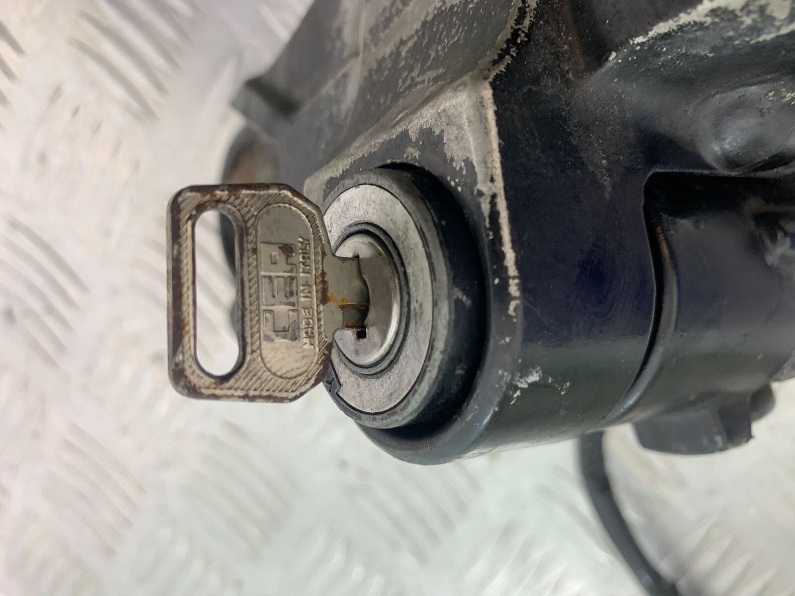 YAMAHA FJ1100 FJ 1100 LOCKS AND KEY YEAR 1984-1985 (CMB1101)