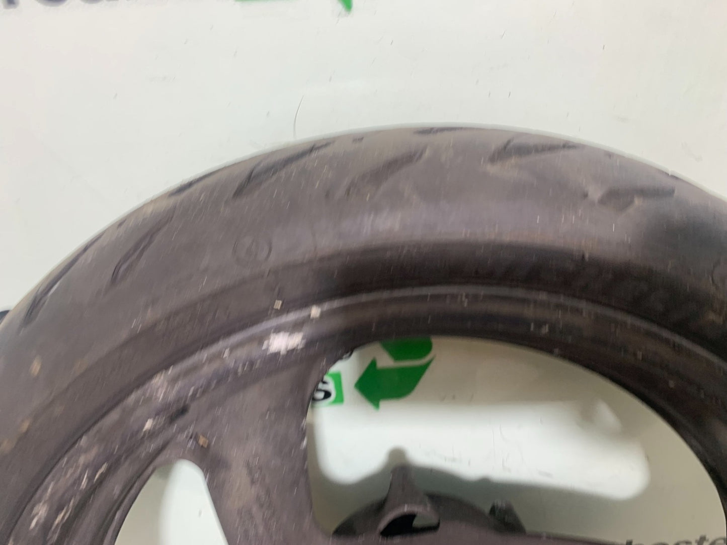 YAMAHA YZF1000 THUNDERACE FRONT WHEEL (GOOD TYRE) YEAR 1997-2000 (CMB1204)