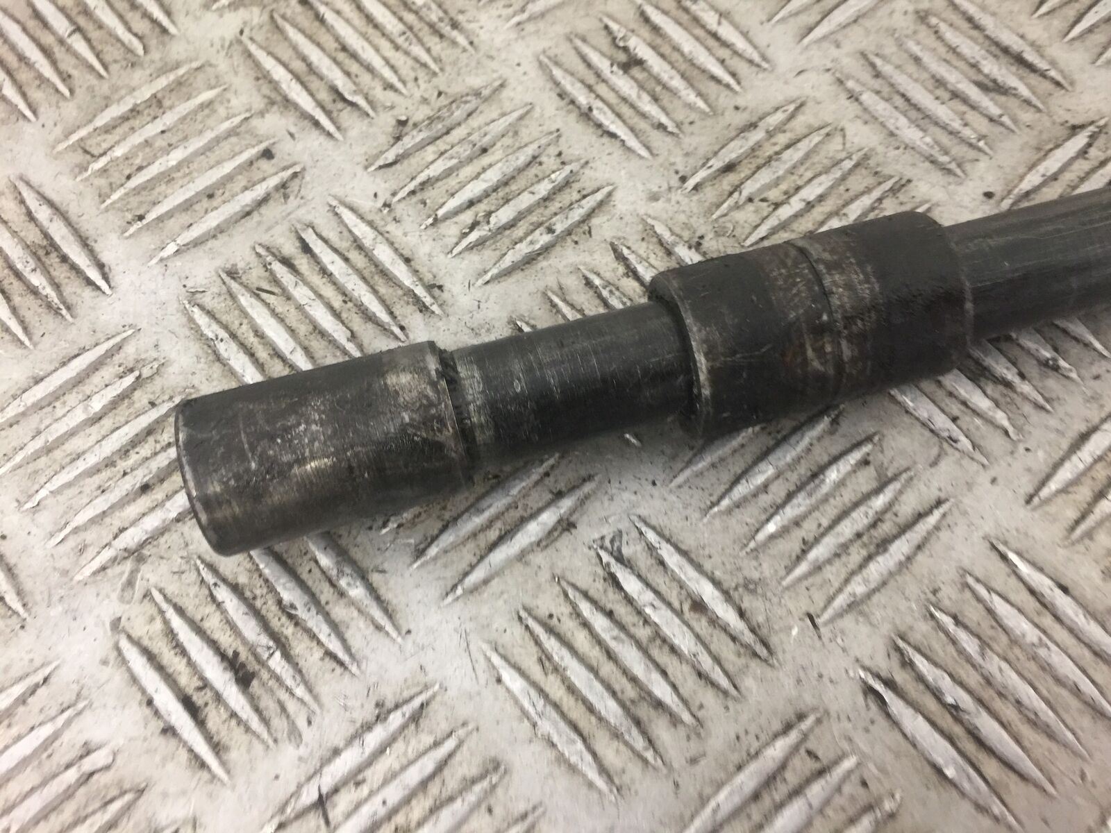 HONDA NC700 NC 700 FRONT WHEEL SPINDLE YEAR 2012 STOCK 437