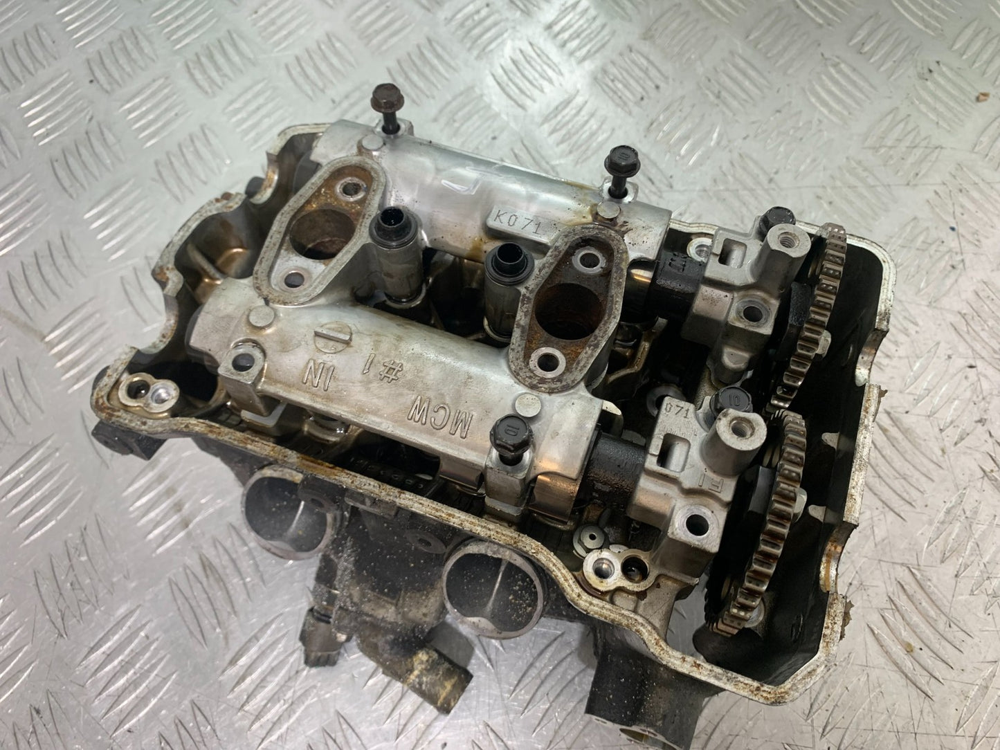 HONDA VFR800 PRE V-TEC FRONT CYLINDER HEAD  YEAR 1998-2001
