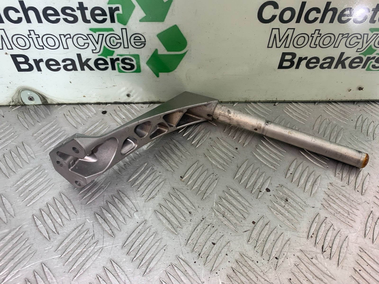 KAWASAKI GTR1400 GTR 1400 RIGHT HANDLEBAR  YEAR 2007-2009 (CMB1174)