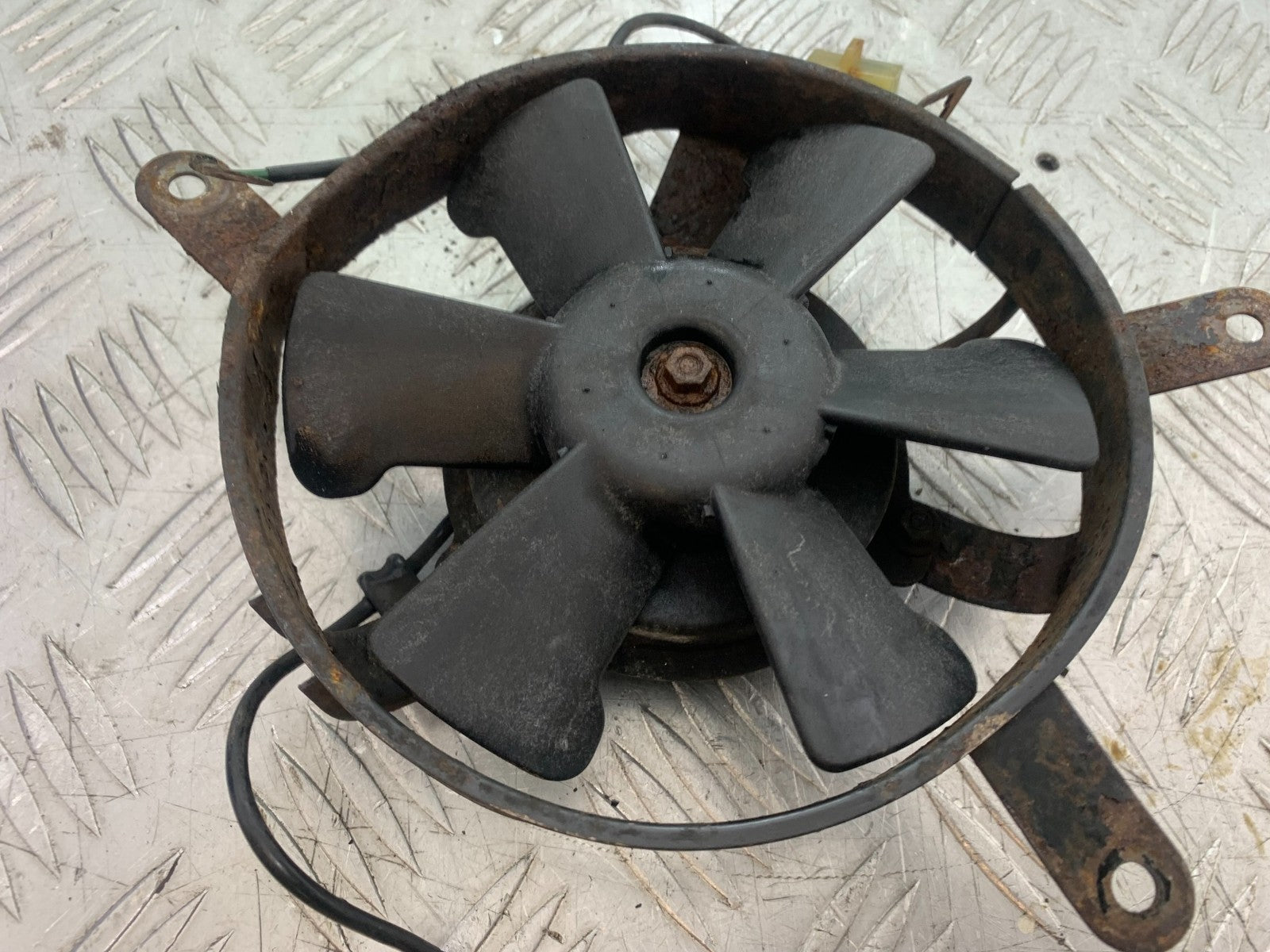 HONDA NTV 600 REVERE RADIATOR FAN YEAR 1988-1996  (CMB1281)