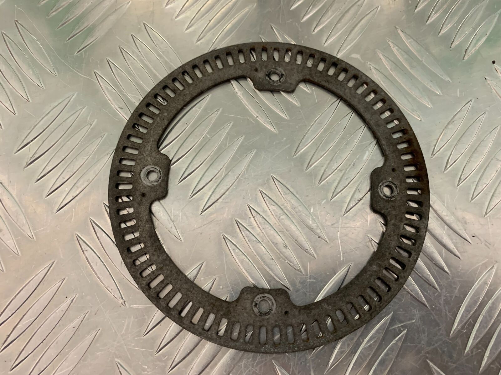 TRIUMPH TIGER 800 XCX REAR ABS RING GEAR YEAR 2015-2017  (STOCK 966)
