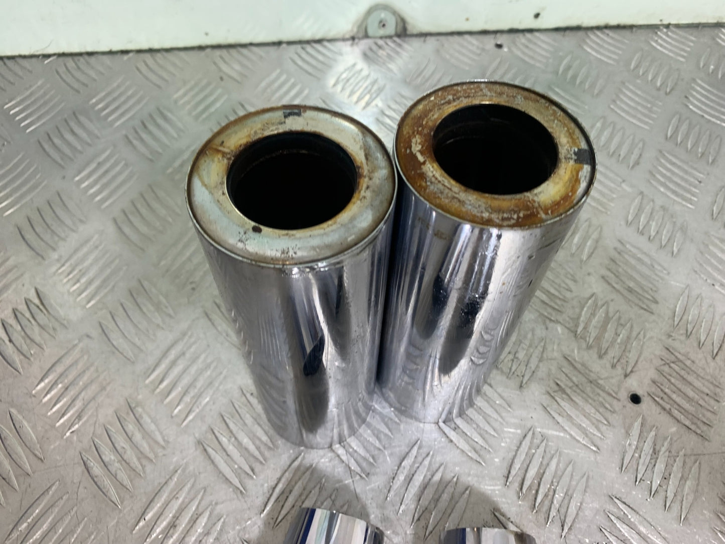 KAWASAKI VN1500 CLASSIC TOP AND BOTTOM FORKS COVERS    YEAR 1999 -2006 (CMB1166)