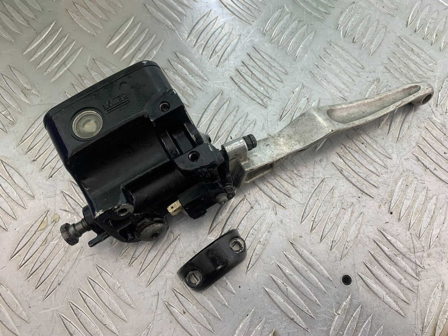 TRIUMPH THUNDERBIRD 1600 FRONT BRAKE MASTER CYLINDER   YEAR 2011 (CMB1107)