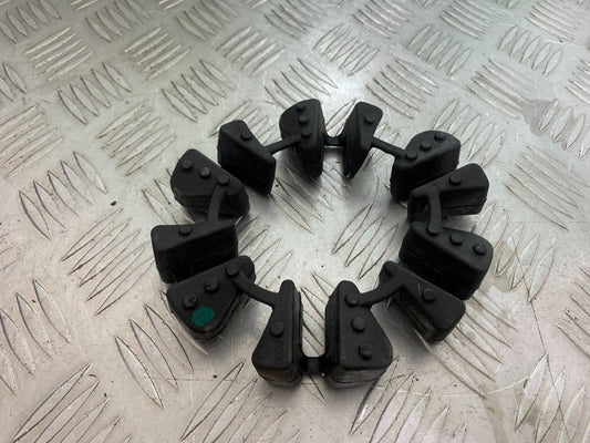 TRIUMPH TRIDENT 660 CUSH DRIVE RUBBERS  YEAR 2021-2024 (CMB1148)