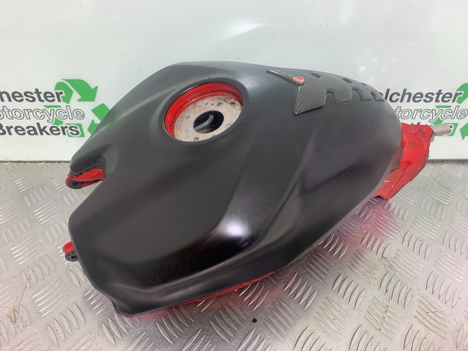 DUCATI 1199 PANIGALE PETROL TANK  YEAR 2012-2014 (CMB1047)
