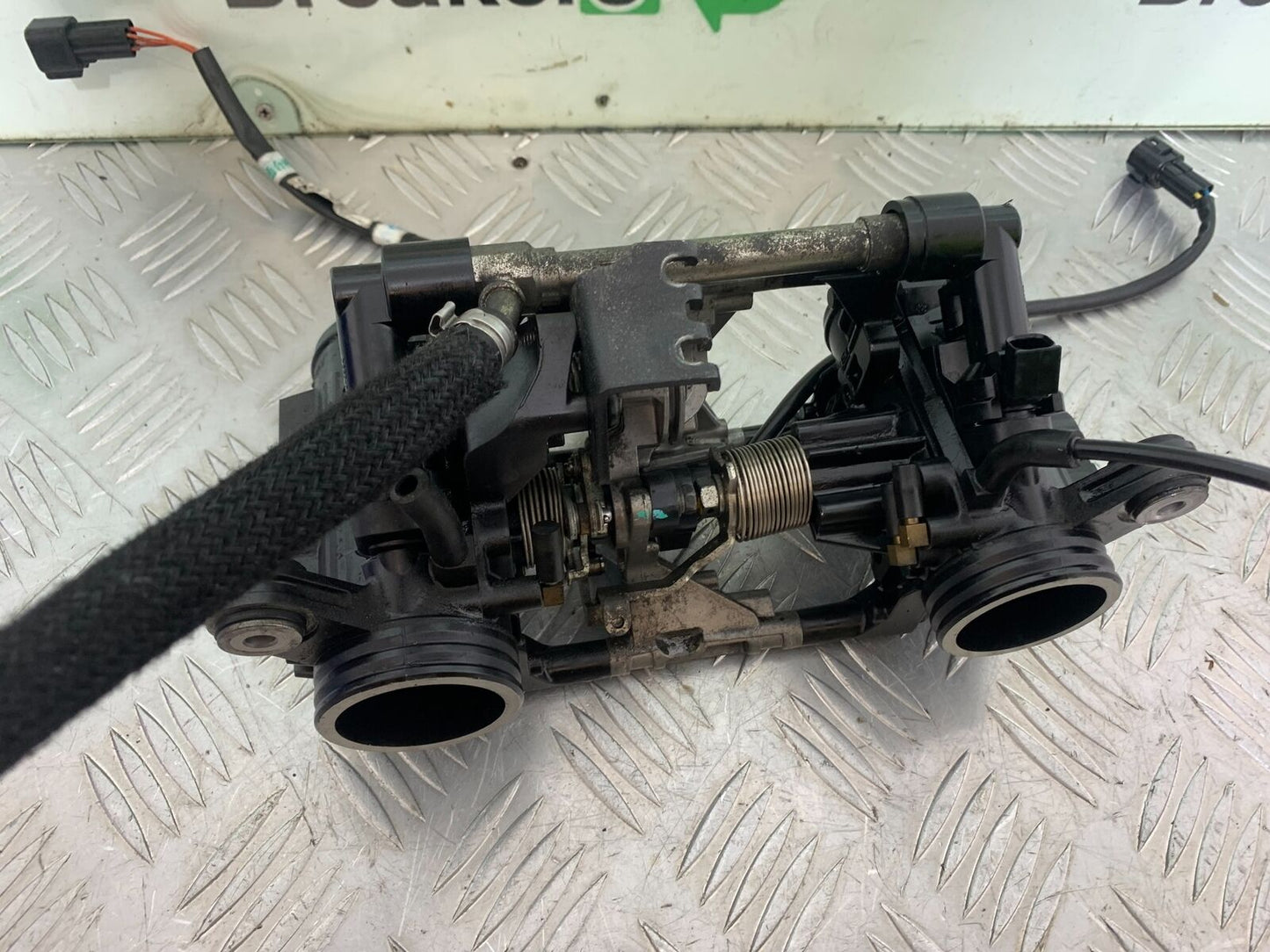TRIUMPH THUNDERBIRD 1600 THROTTLE BODIES  YEAR 2011 (CMB1107)