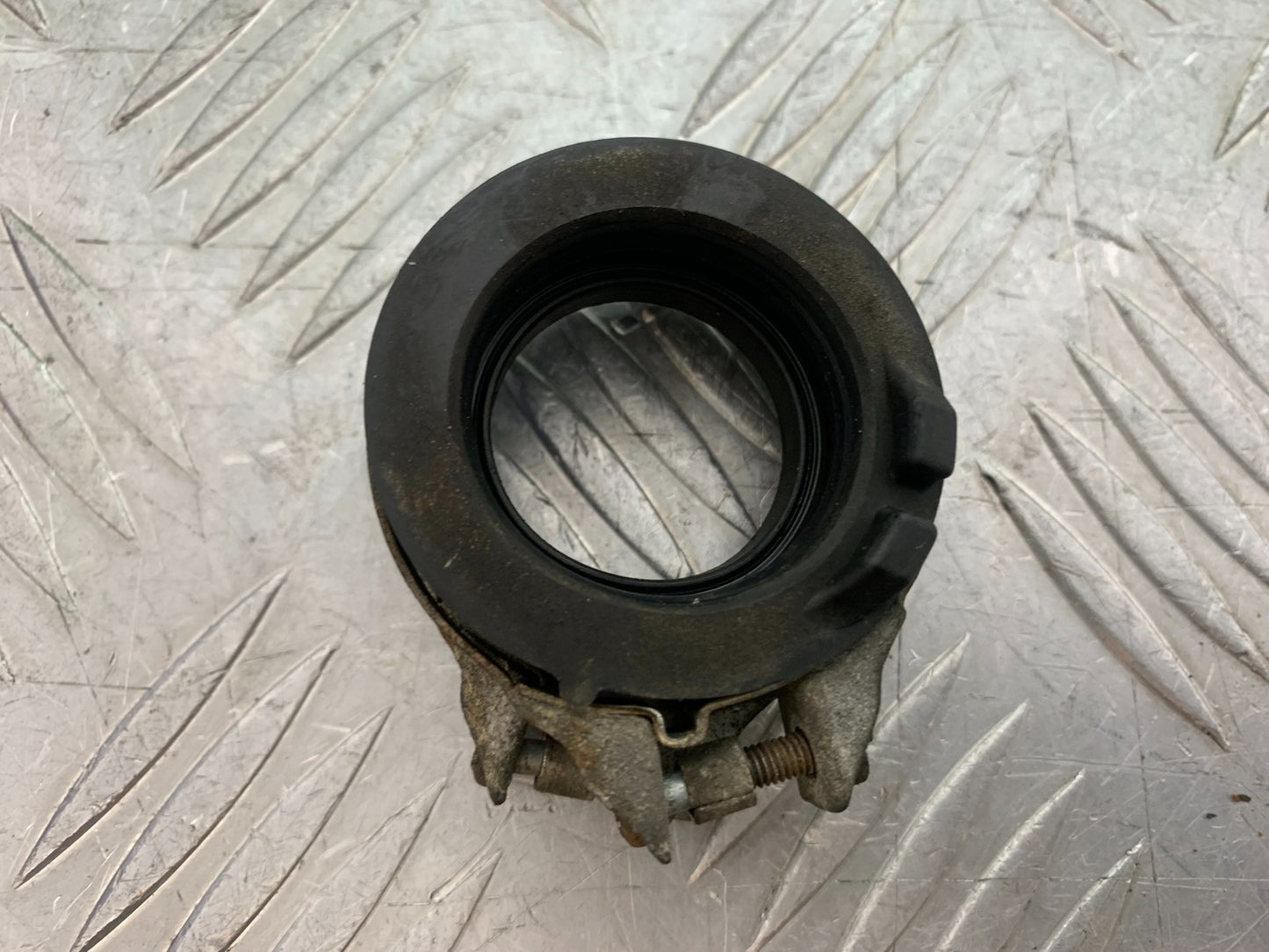 YAMAHA YBR125 CUSTOM ENGINE INLET RUBBER  YEAR 2008-2016 (CMB1192)