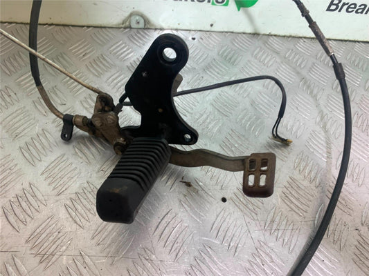 YAMAHA YS125 YS 125 RIGHT HANGER PEG AND PEDAL  YEAR 2017-2021 (CMB1321)