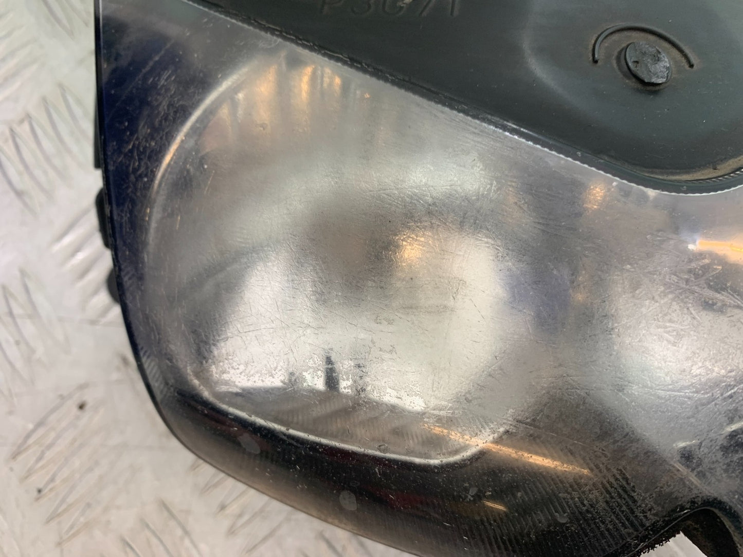 KAWASAKI Z750 Z 750 HEADLIGHT   YEAR 2004-2006  (CMB1234)