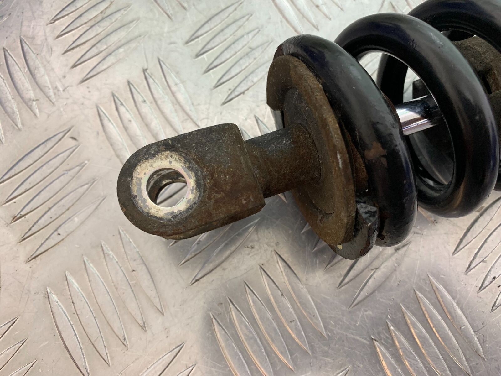 YAMAHA XVS 1300 MIDNIGHT STAR REAR SHOCK  YEAR  2007-16 (CMB1027)