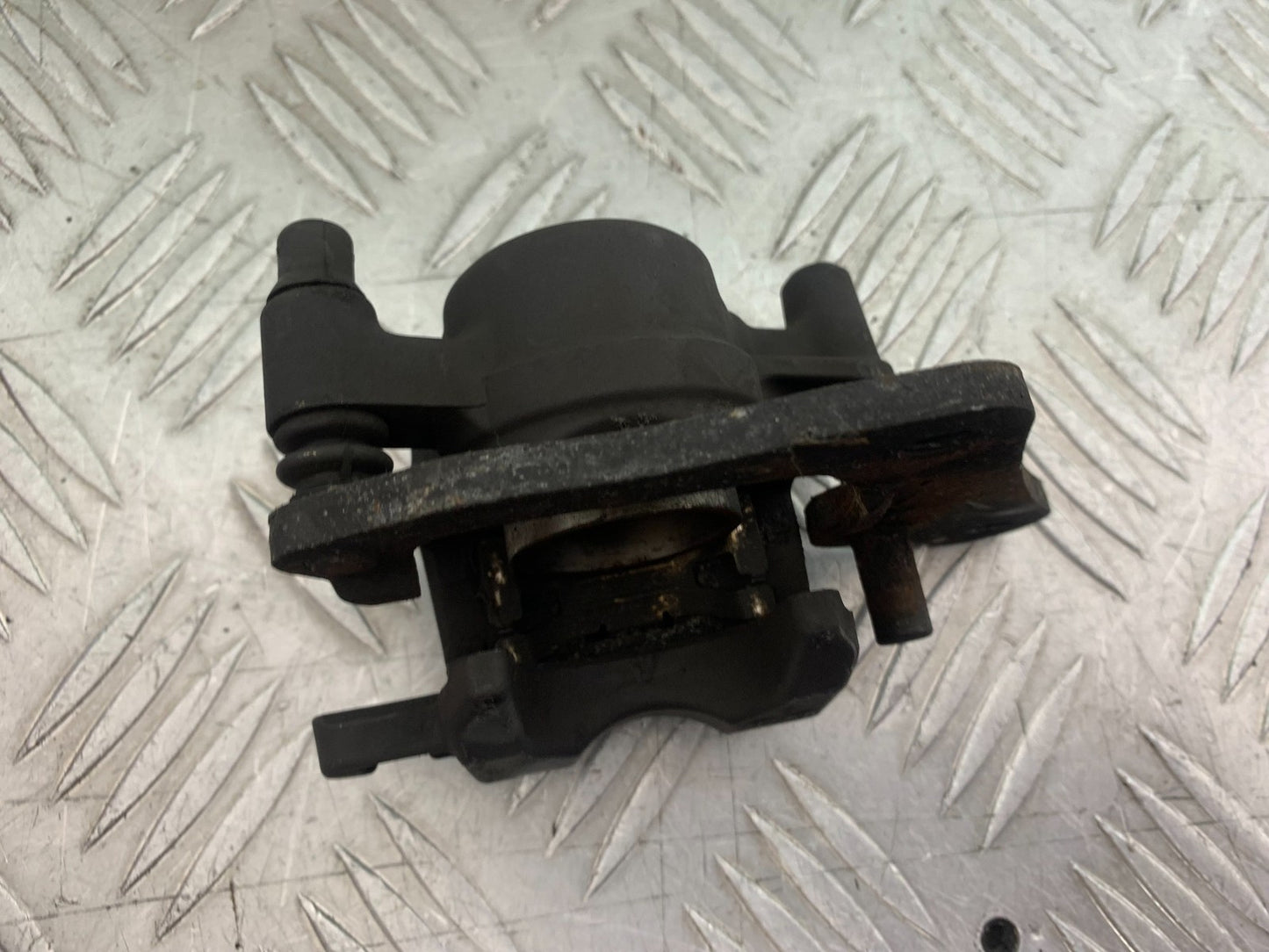 YAMAHA NMAX-125 N MAX 125 FRONT BRAKE CALIPER  YEAR 2015-2020  (CMB1231)