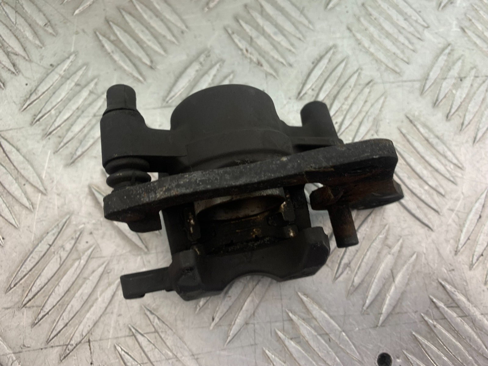 YAMAHA NMAX-125 N MAX 125 FRONT BRAKE CALIPER  YEAR 2015-2020  (CMB1231)