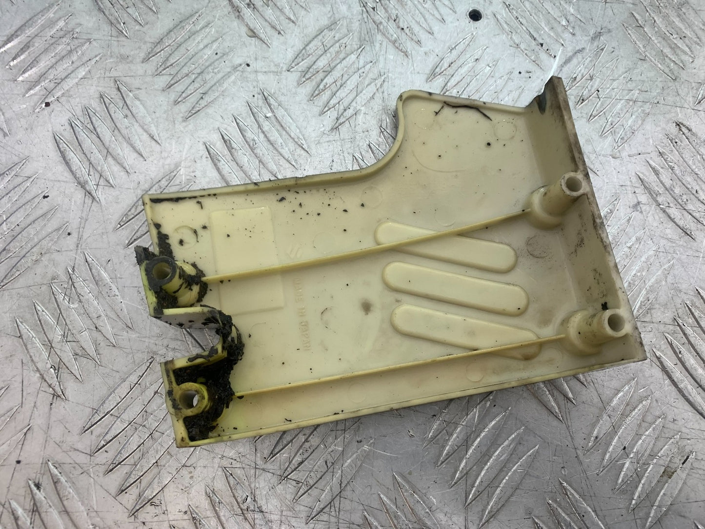 SUZUKI GP100 GP 100 SPROCKET COVER  YEAR 1978-1988 (CMB1259)