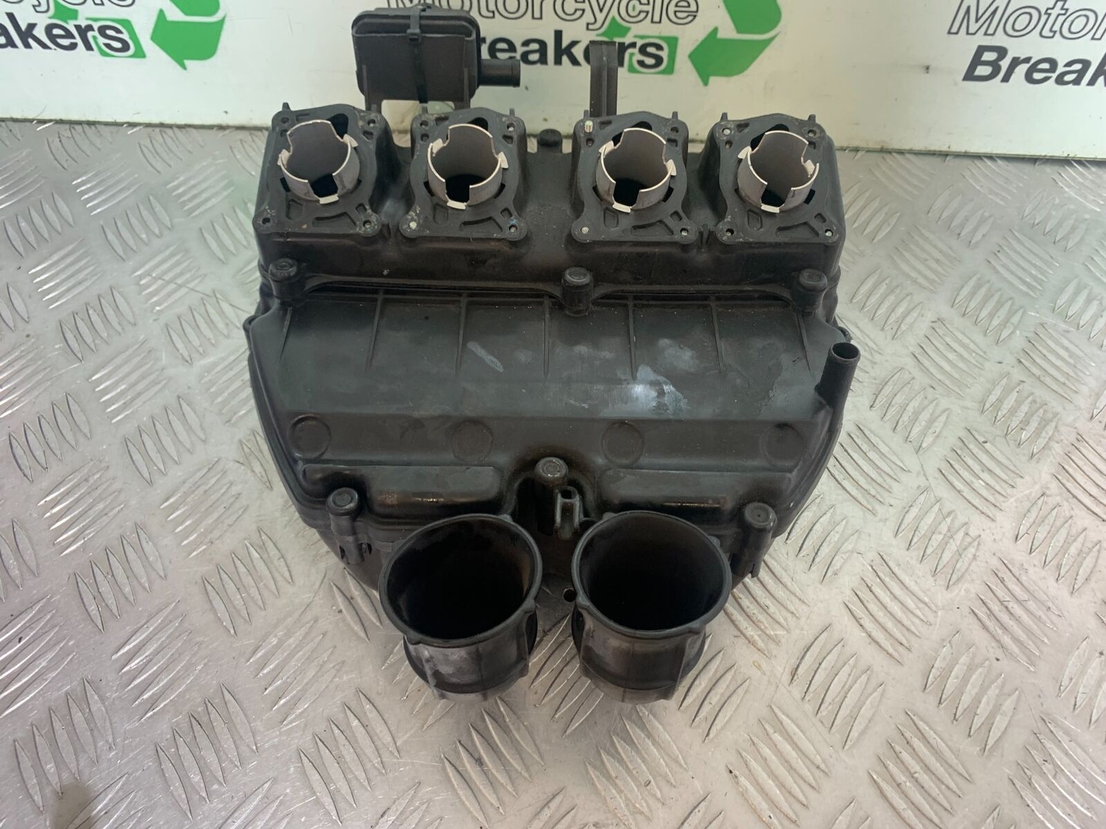HONDA CBR600 CBR 600 F2 AIRBOX  YEAR 1991-1994(CMB1133)